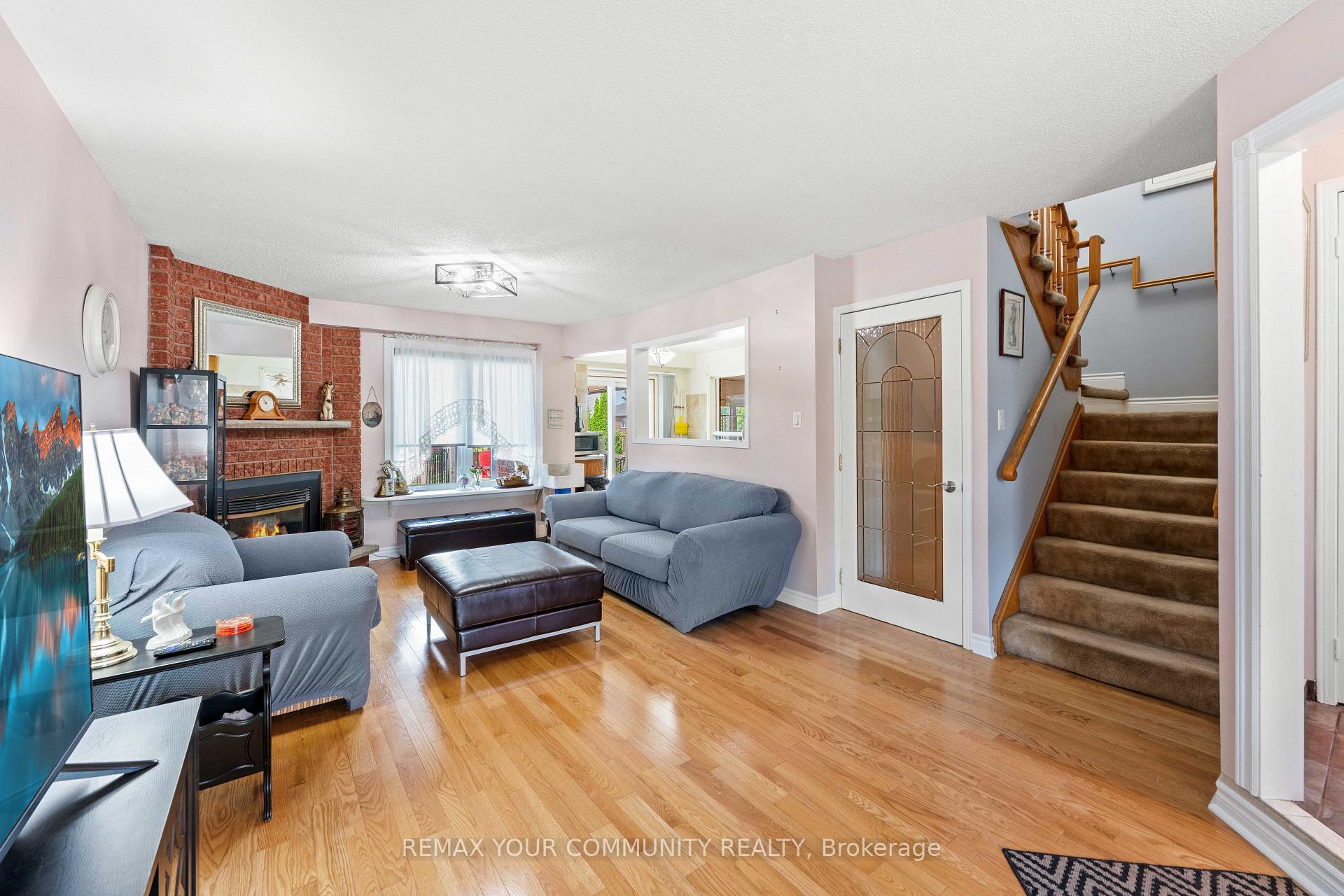 Photo 4 of 78 Annamaria Drive, Georgina, Keswick North — HOMEH