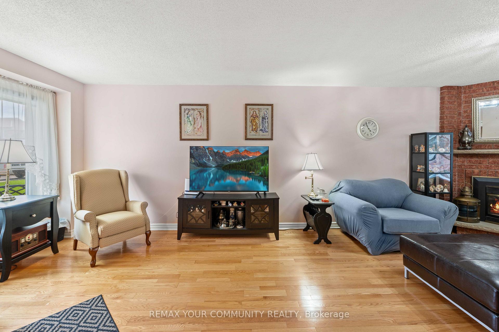 Photo 5 of 78 Annamaria Drive, Georgina, Keswick North — HOMEH