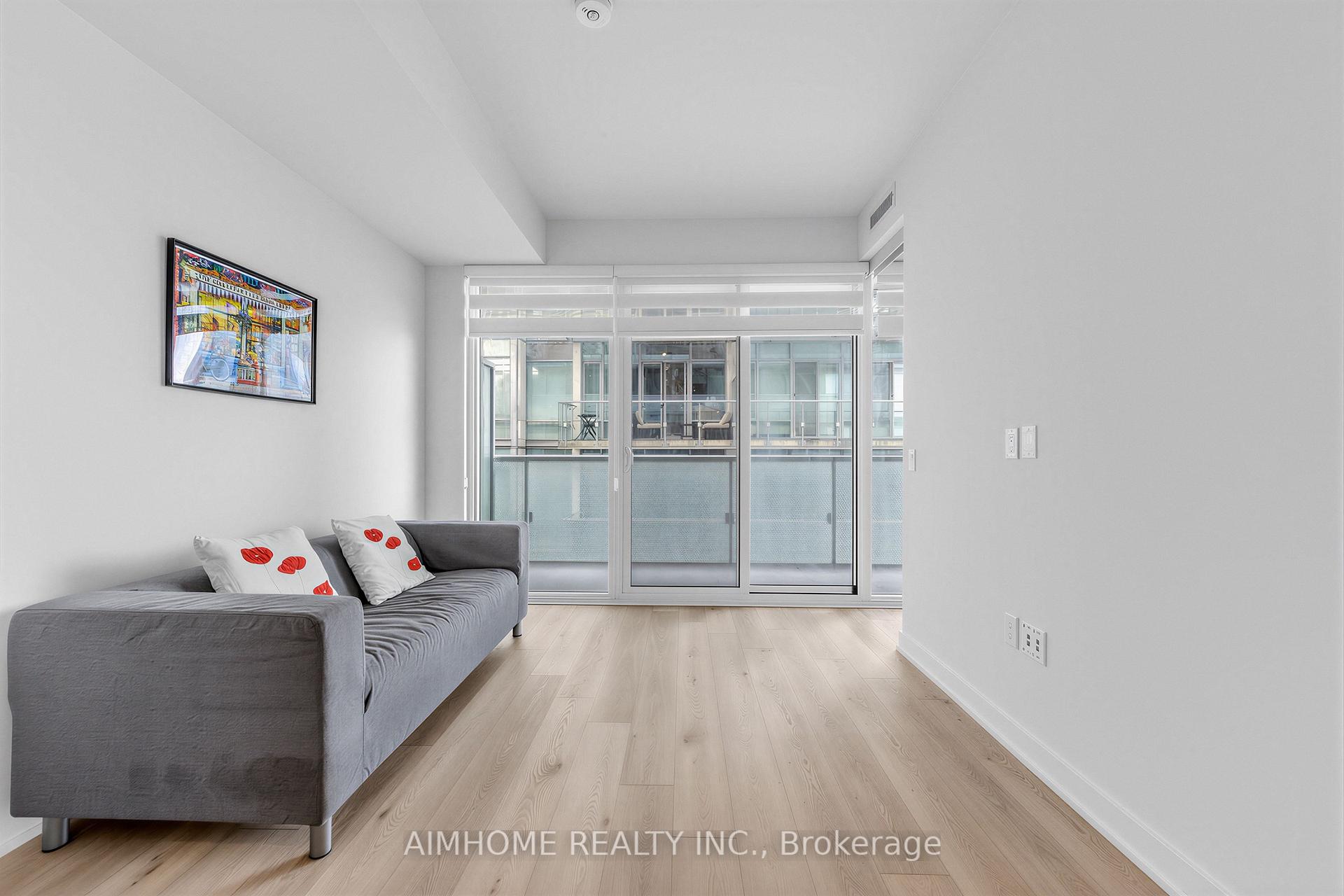 Photo 8 of Unit 409, 15 Queens Quay E, Toronto, Waterfront Communities — HOMEH