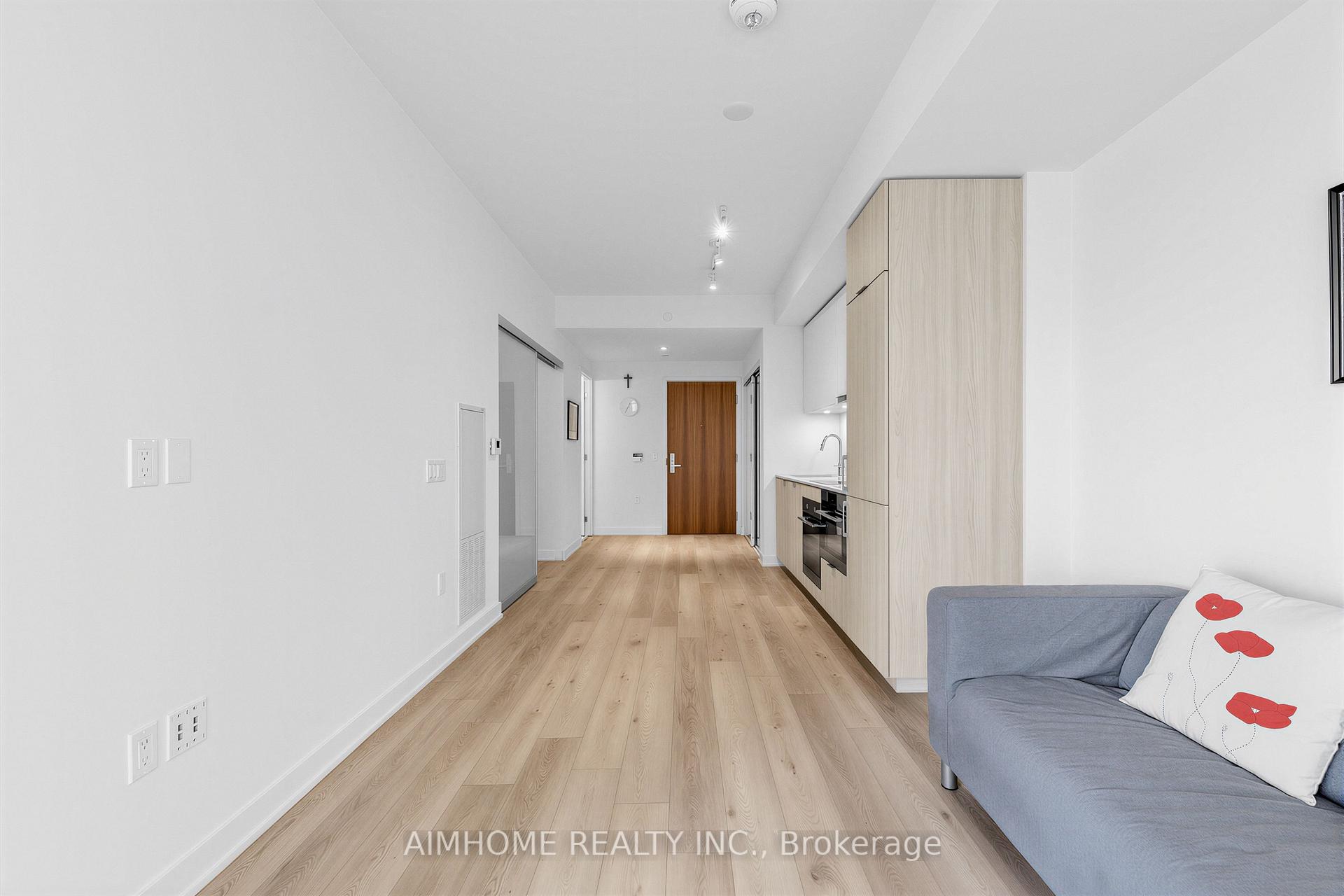 Photo 9 of Unit 409, 15 Queens Quay E, Toronto, Waterfront Communities — HOMEH