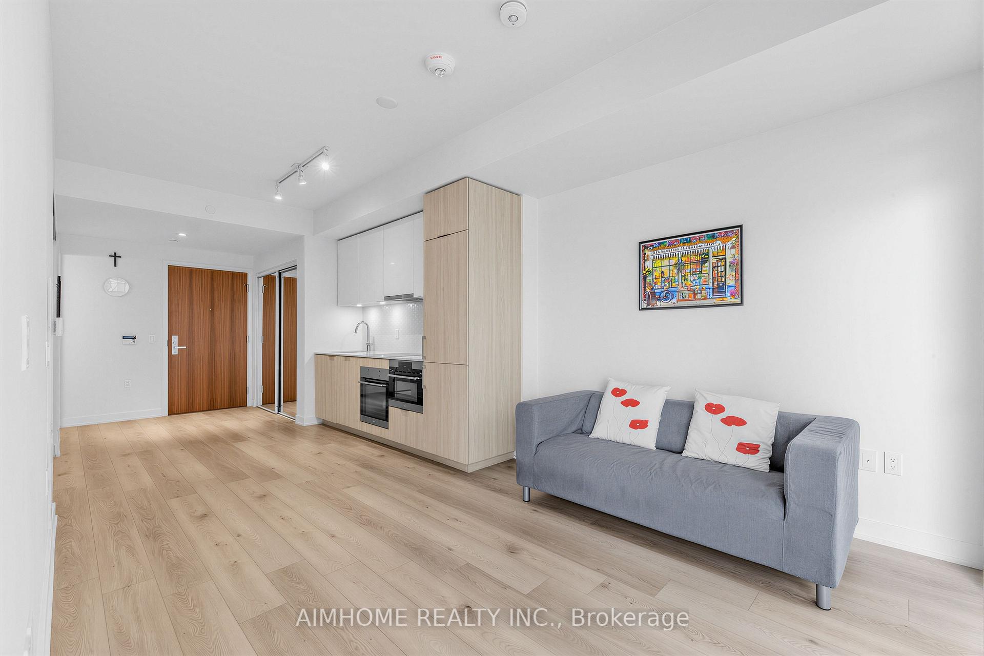 Photo 10 of Unit 409, 15 Queens Quay E, Toronto, Waterfront Communities — HOMEH