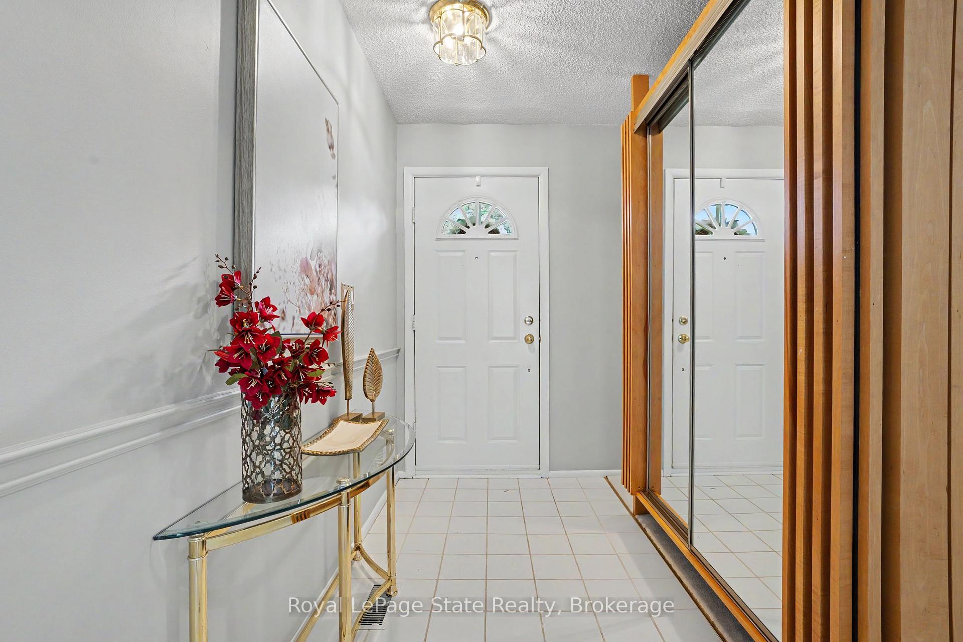 Photo 6 of 18 Battlefield Drive, Hamilton, Stoney Creek — HOMEH