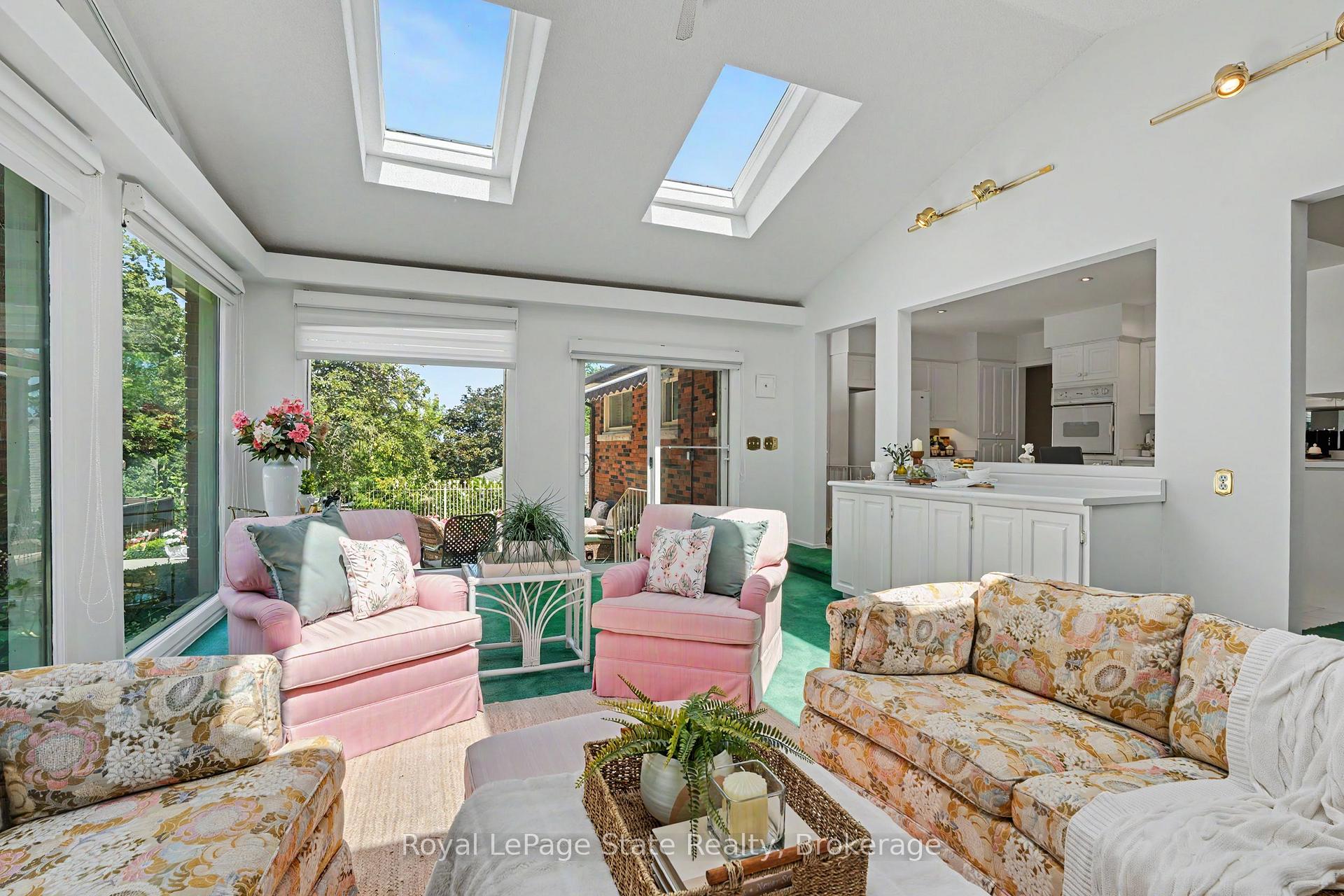 Photo 14 of 18 Battlefield Drive, Hamilton, Stoney Creek — HOMEH