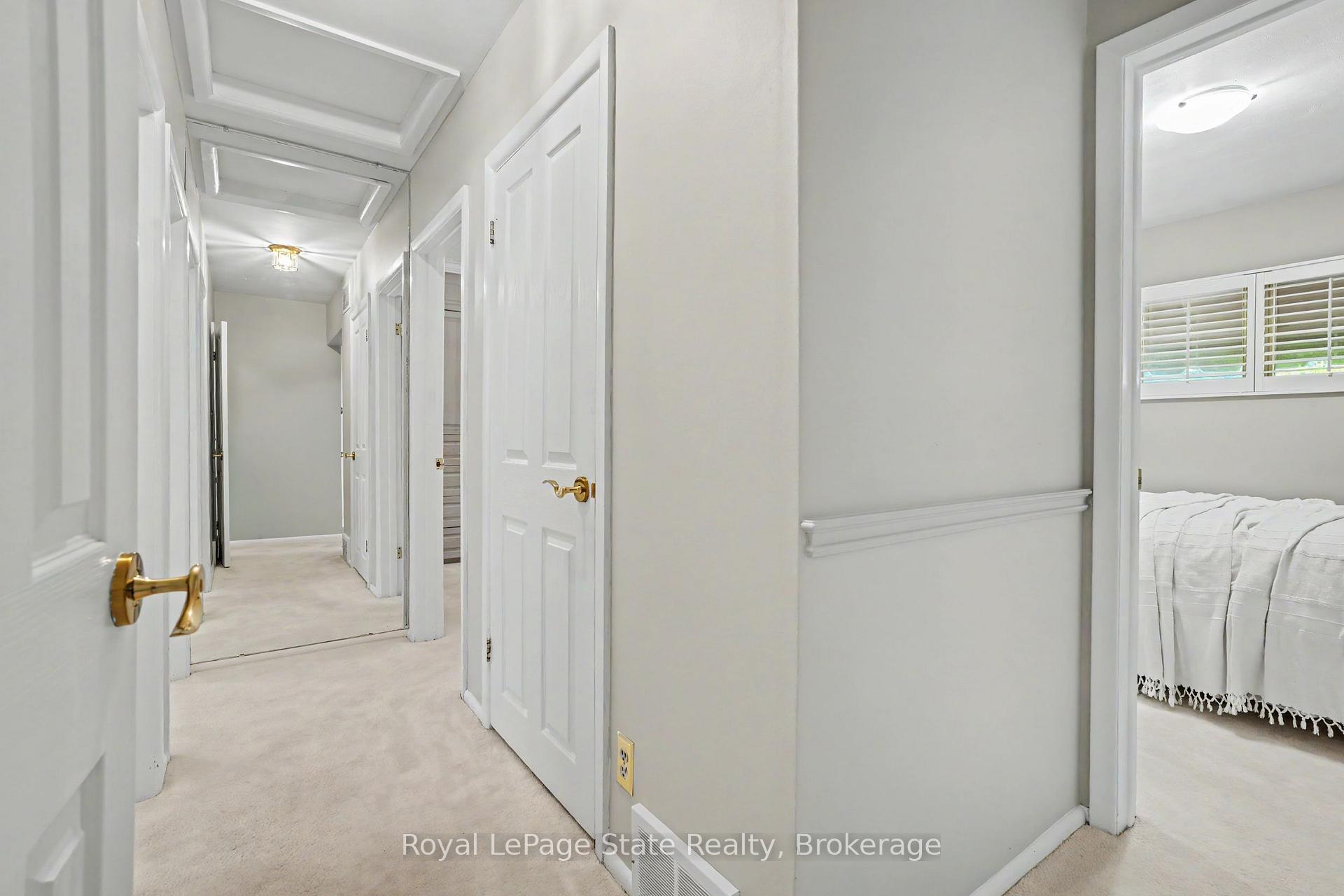 Photo 16 of 18 Battlefield Drive, Hamilton, Stoney Creek — HOMEH