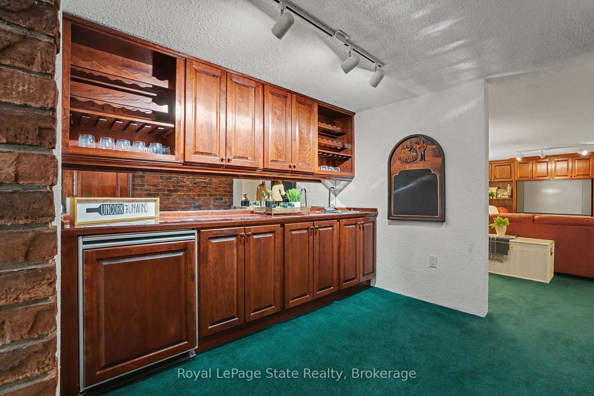 Photo 26 of 18 Battlefield Drive, Hamilton, Stoney Creek — HOMEH