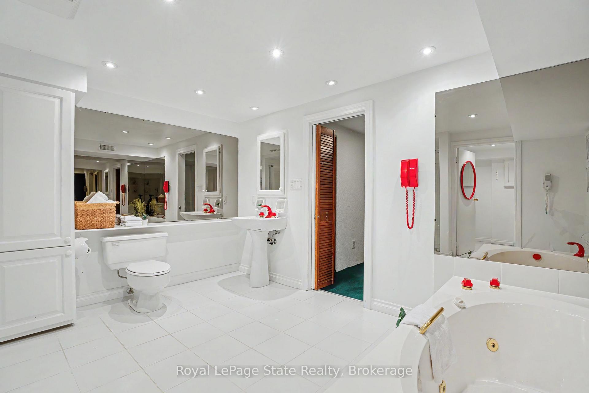 Photo 29 of 18 Battlefield Drive, Hamilton, Stoney Creek — HOMEH
