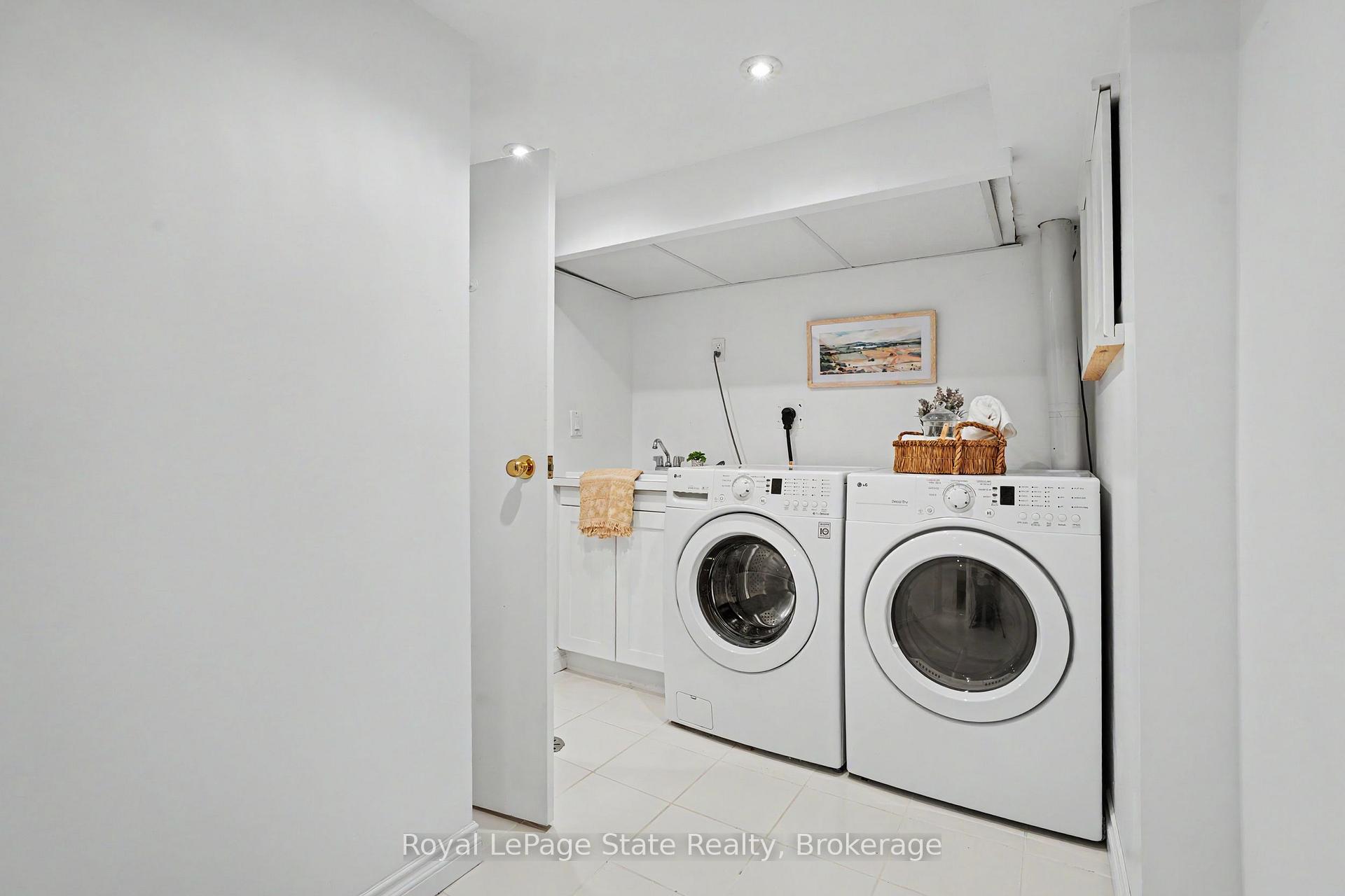 Photo 31 of 18 Battlefield Drive, Hamilton, Stoney Creek — HOMEH