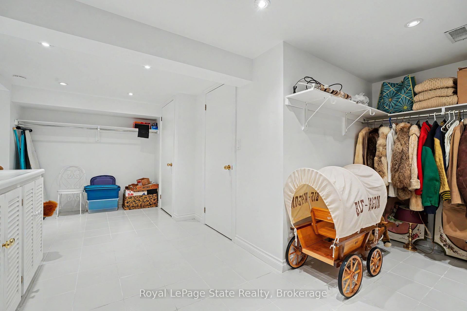 Photo 32 of 18 Battlefield Drive, Hamilton, Stoney Creek — HOMEH