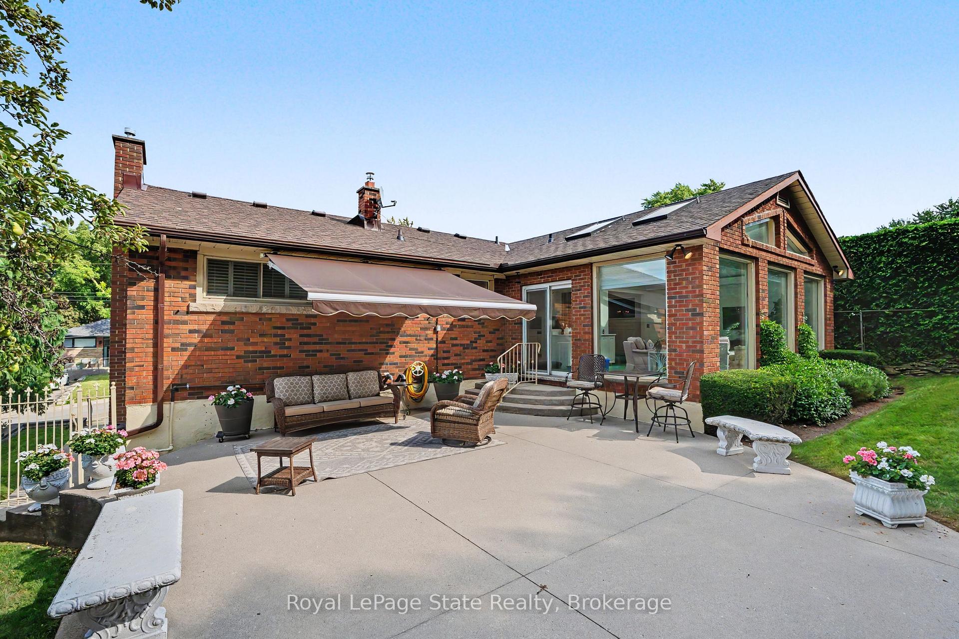 Photo 34 of 18 Battlefield Drive, Hamilton, Stoney Creek — HOMEH