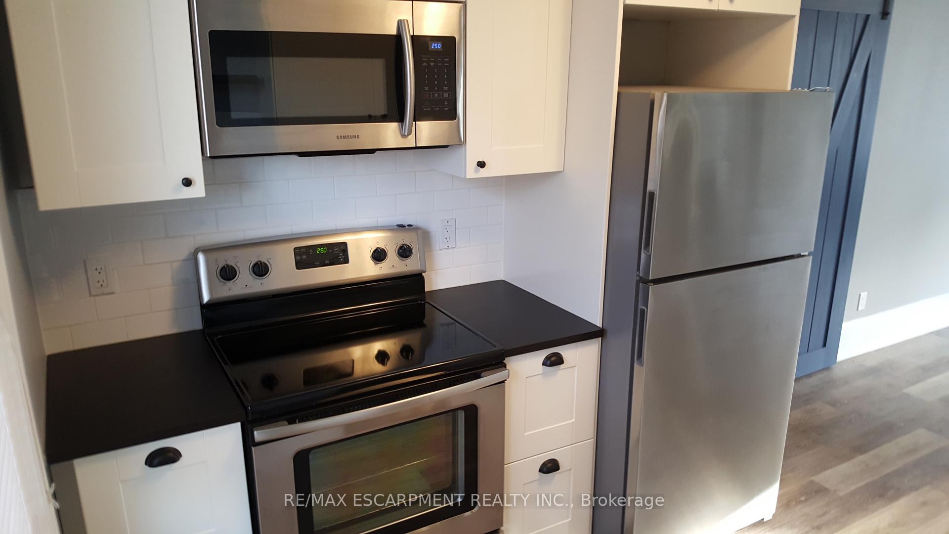 Photo 2 of Unit 3, 47 Sherman Avenue S, Hamilton, Gibson — HOMEH