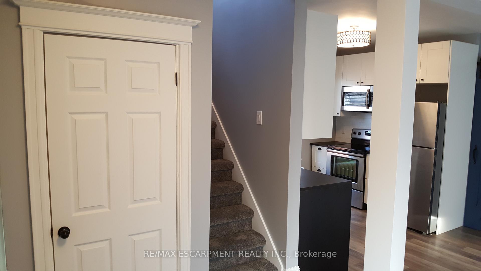 Photo 8 of Unit 3, 47 Sherman Avenue S, Hamilton, Gibson — HOMEH