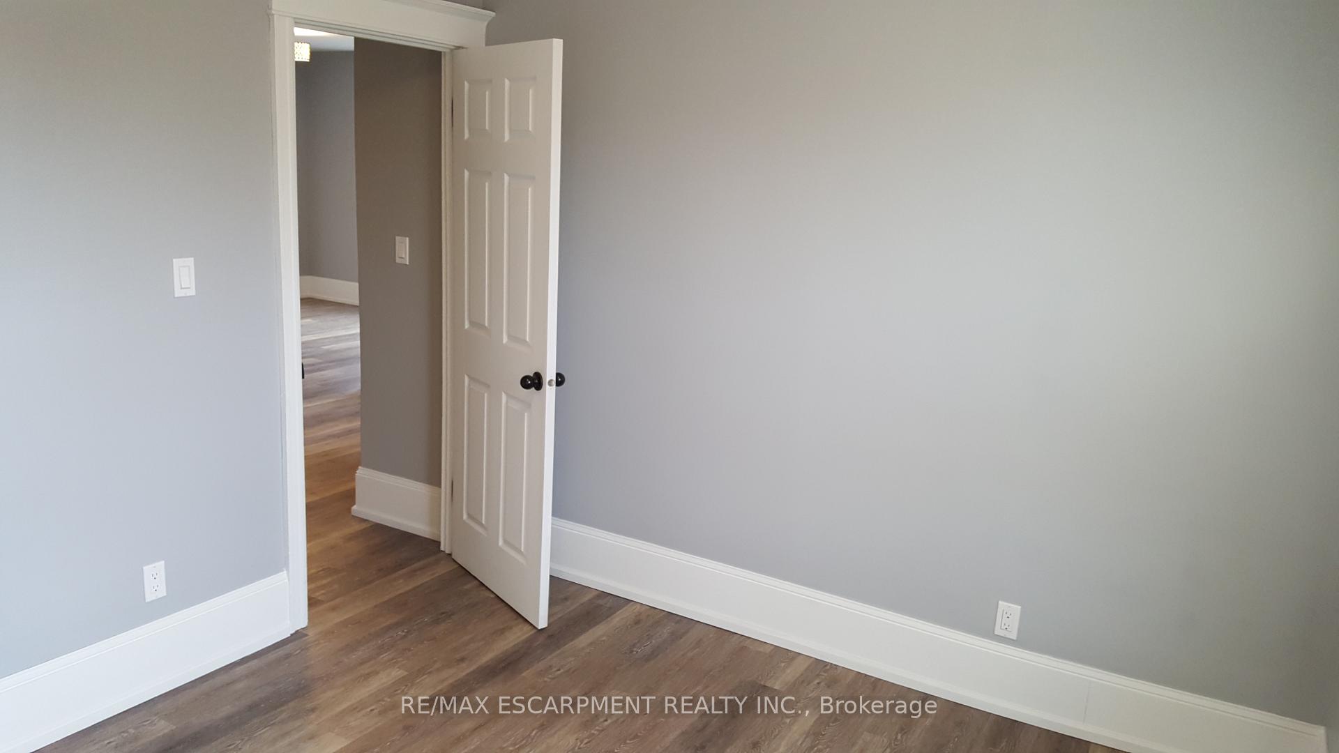 Photo 17 of Unit 3, 47 Sherman Avenue S, Hamilton, Gibson — HOMEH