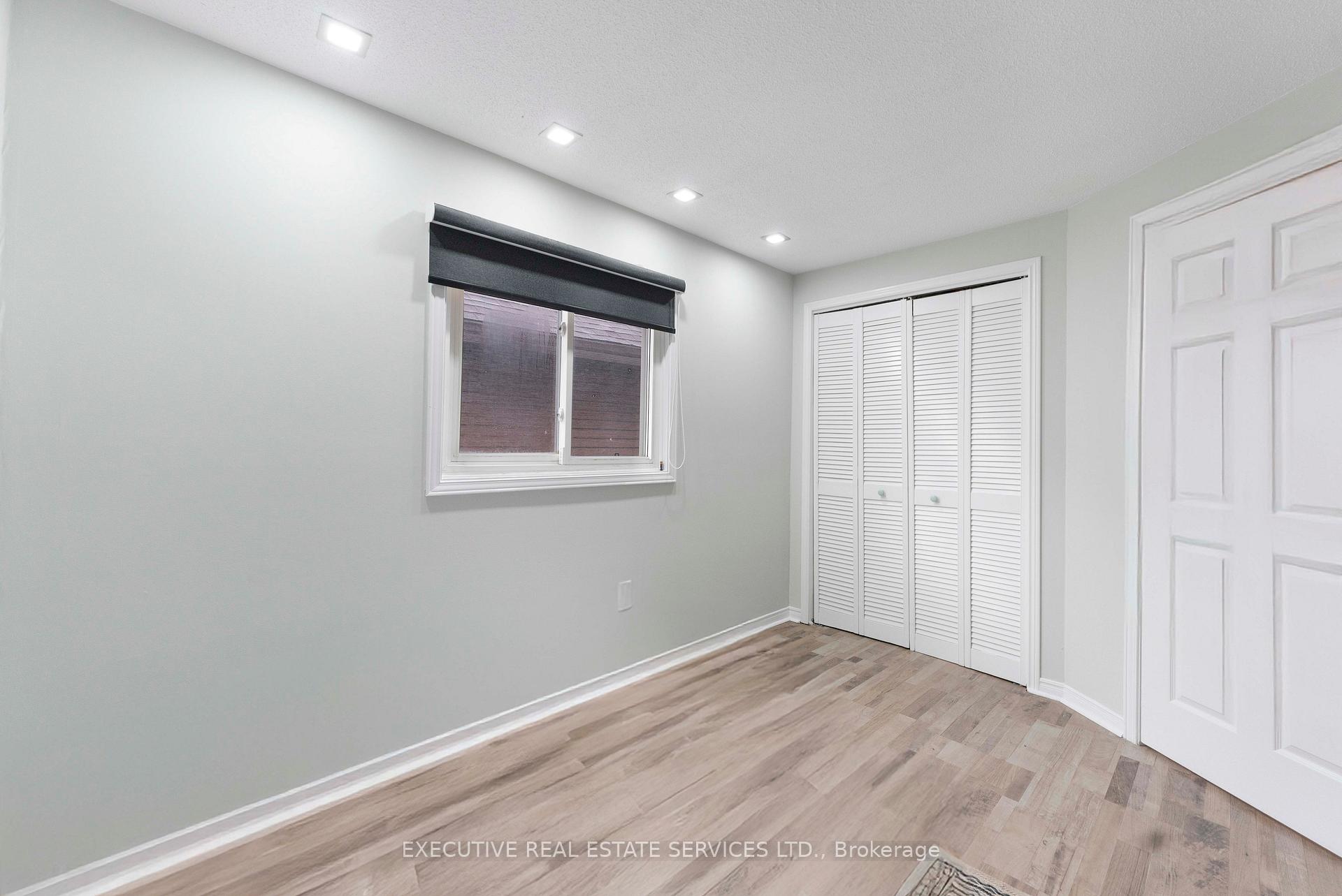 Photo 14 of 21 Garden Avenue, Brampton, Brampton West — HOMEH
