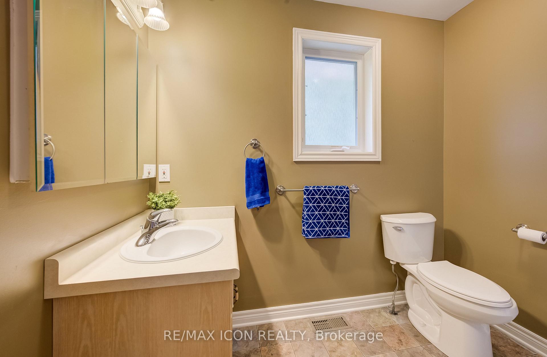 Photo 23 of 910 Walton Avenue N, North Perth, Listowel — HOMEH