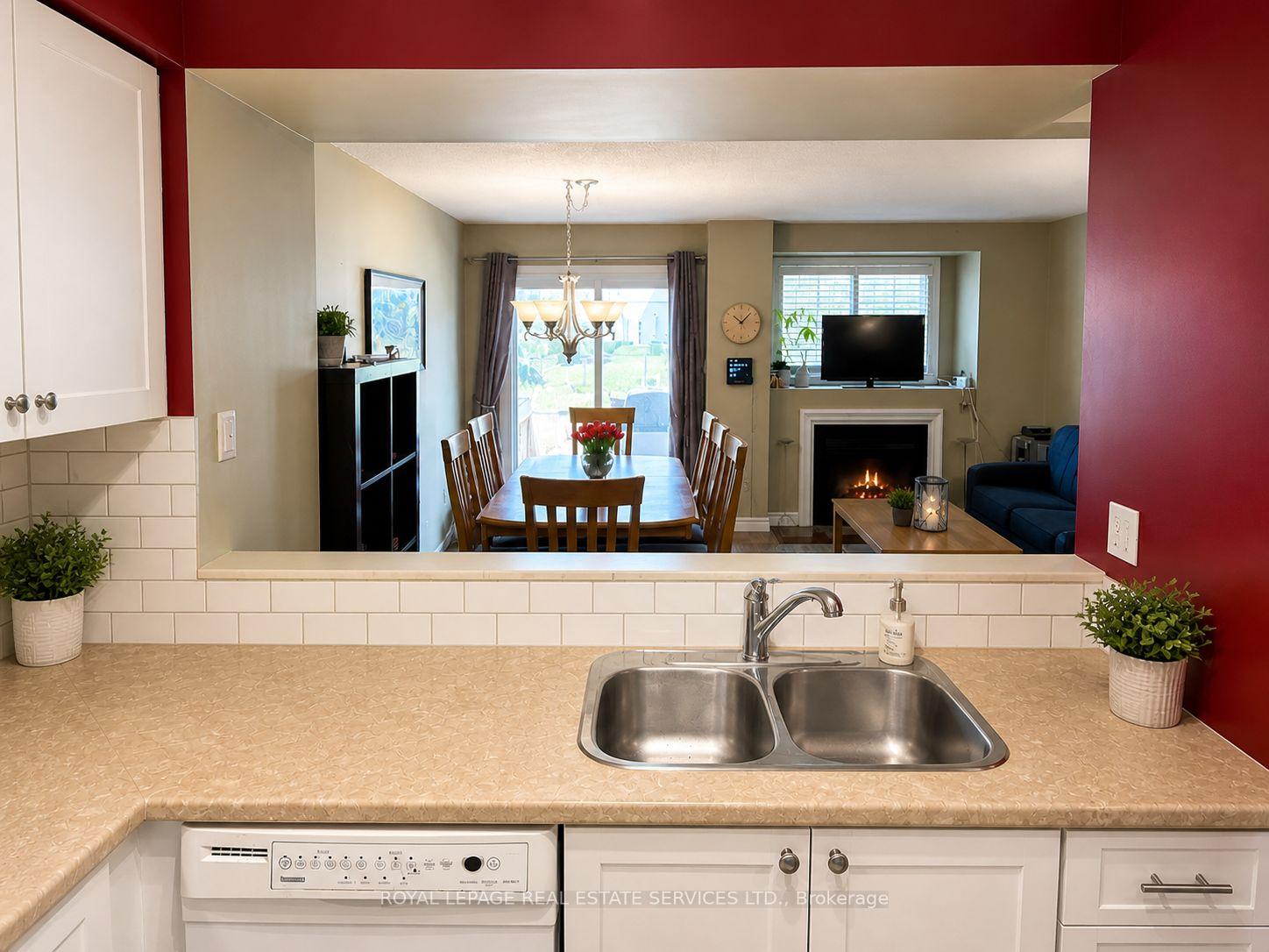 Photo 6 of Unit 35, 2920 Headon Forest Drive, Burlington, Headon — HOMEH