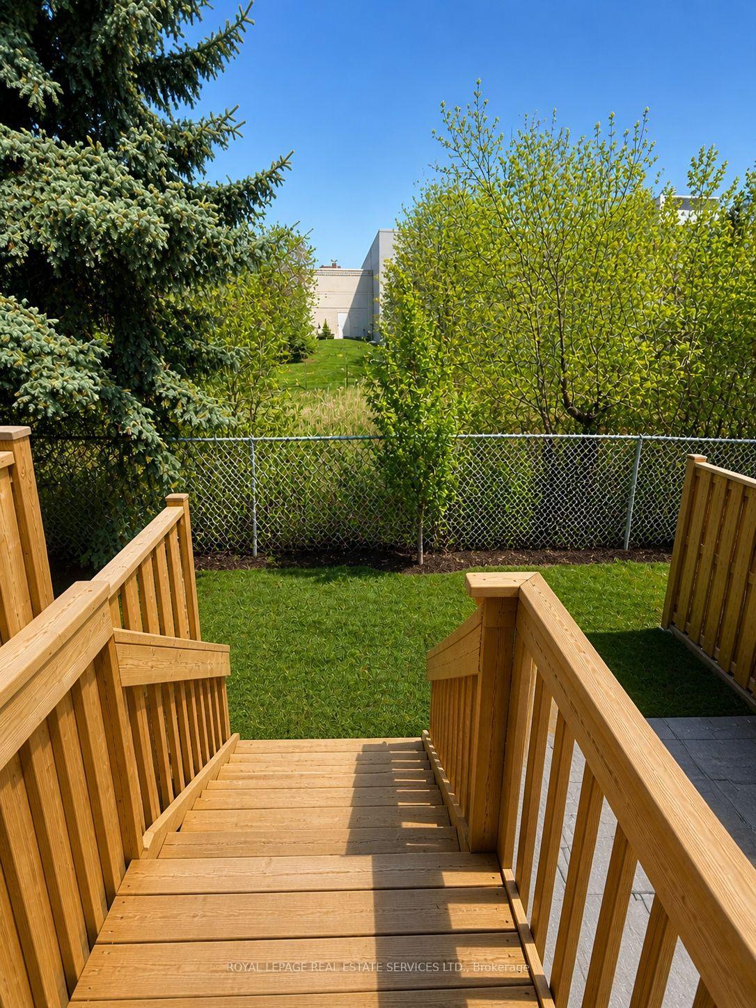 Photo 23 of Unit 35, 2920 Headon Forest Drive, Burlington, Headon — HOMEH