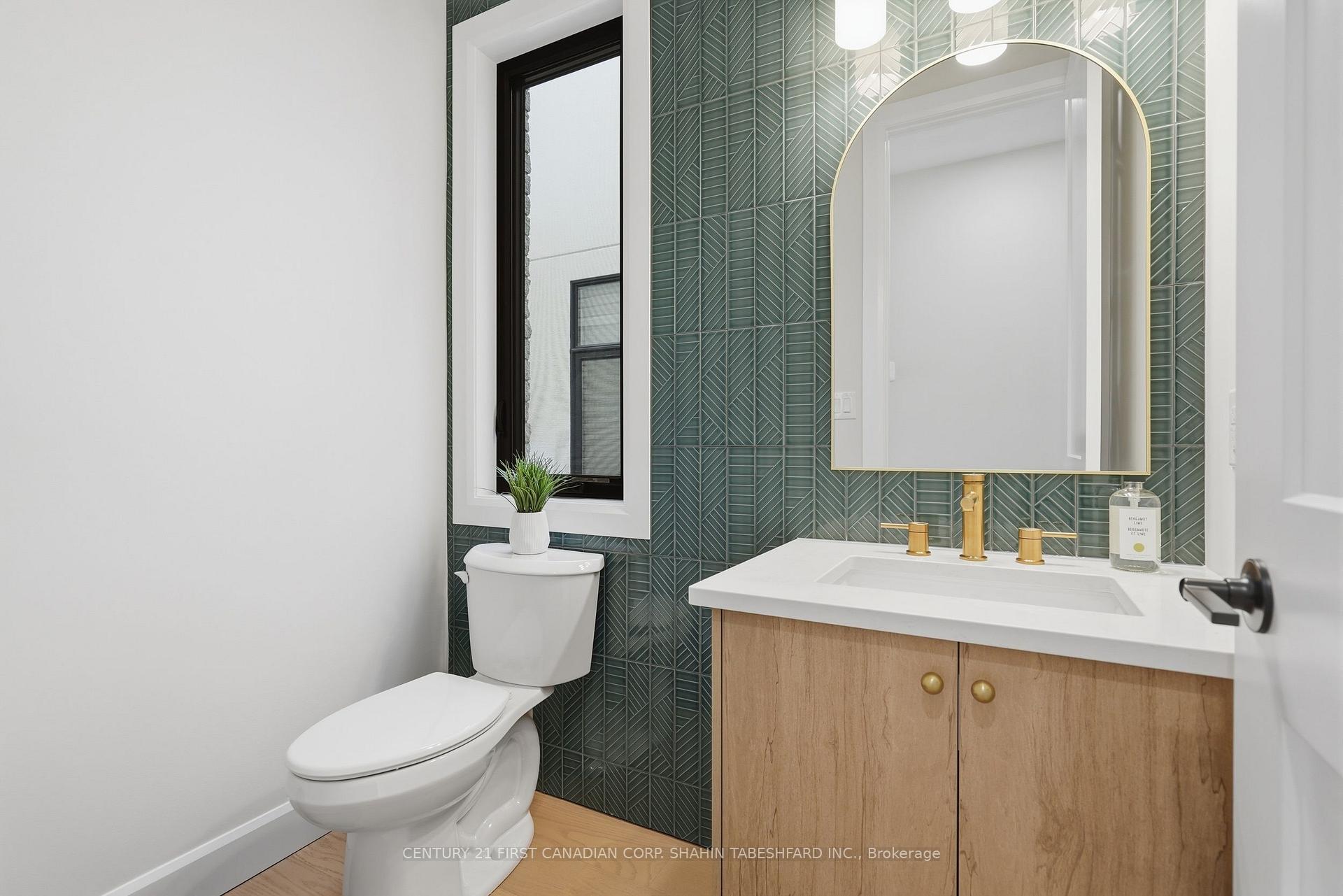 Photo 20 of 2314 Darwin Crescent, London, South V — HOMEH