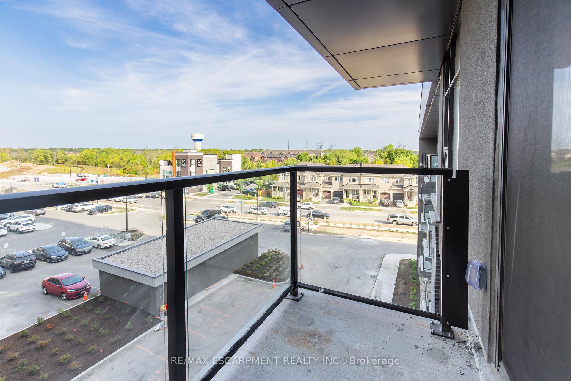 Photo 14 of Unit 417, 470 Dundas Street E, Hamilton, Waterdown — HOMEH