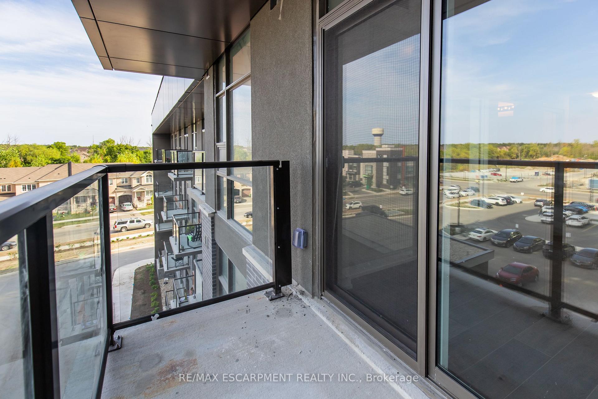 Photo 15 of Unit 417, 470 Dundas Street E, Hamilton, Waterdown — HOMEH