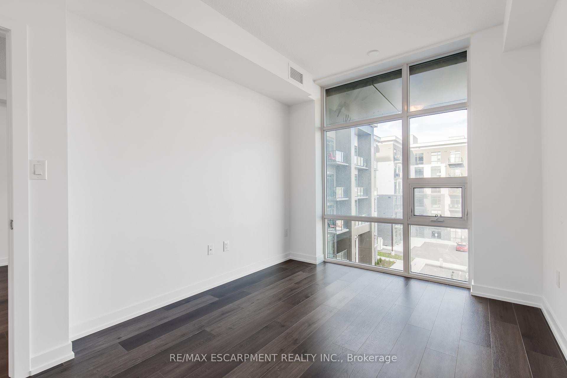 Photo 16 of Unit 417, 470 Dundas Street E, Hamilton, Waterdown — HOMEH
