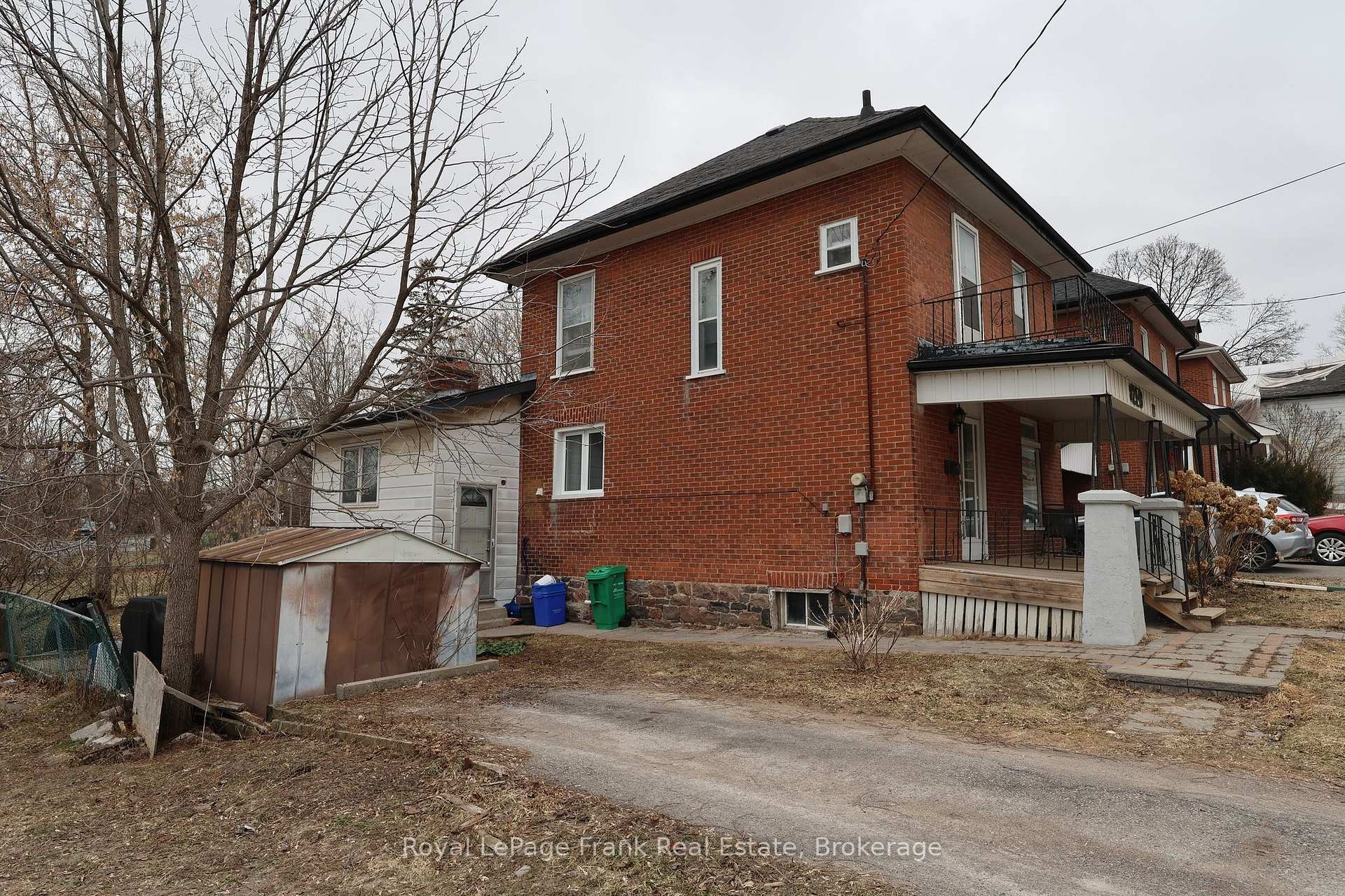 Photo 3 of 294 Parkhill Road W, Peterborough, Northcrest Ward 5 — HOMEH