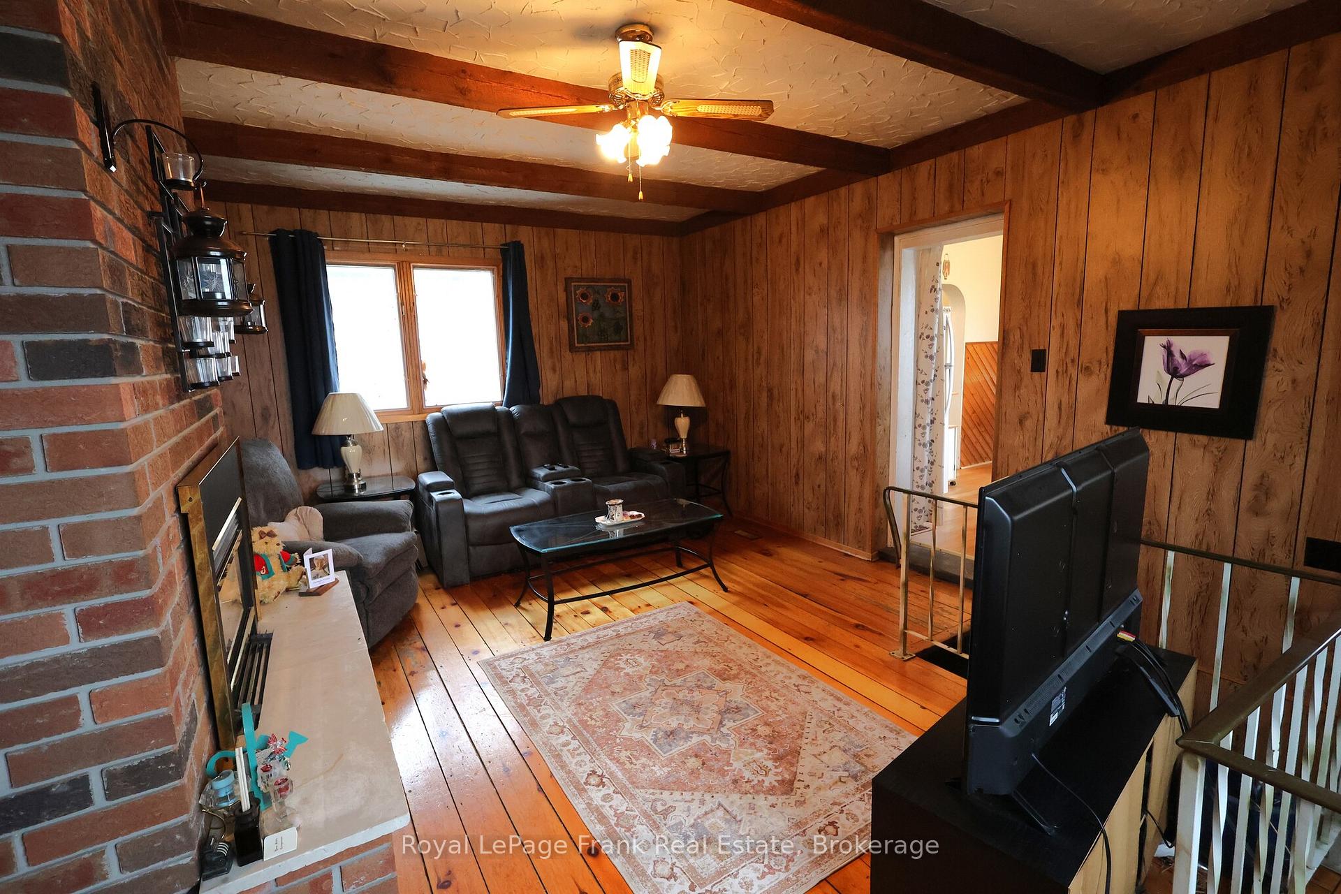 Photo 14 of 294 Parkhill Road W, Peterborough, Northcrest Ward 5 — HOMEH