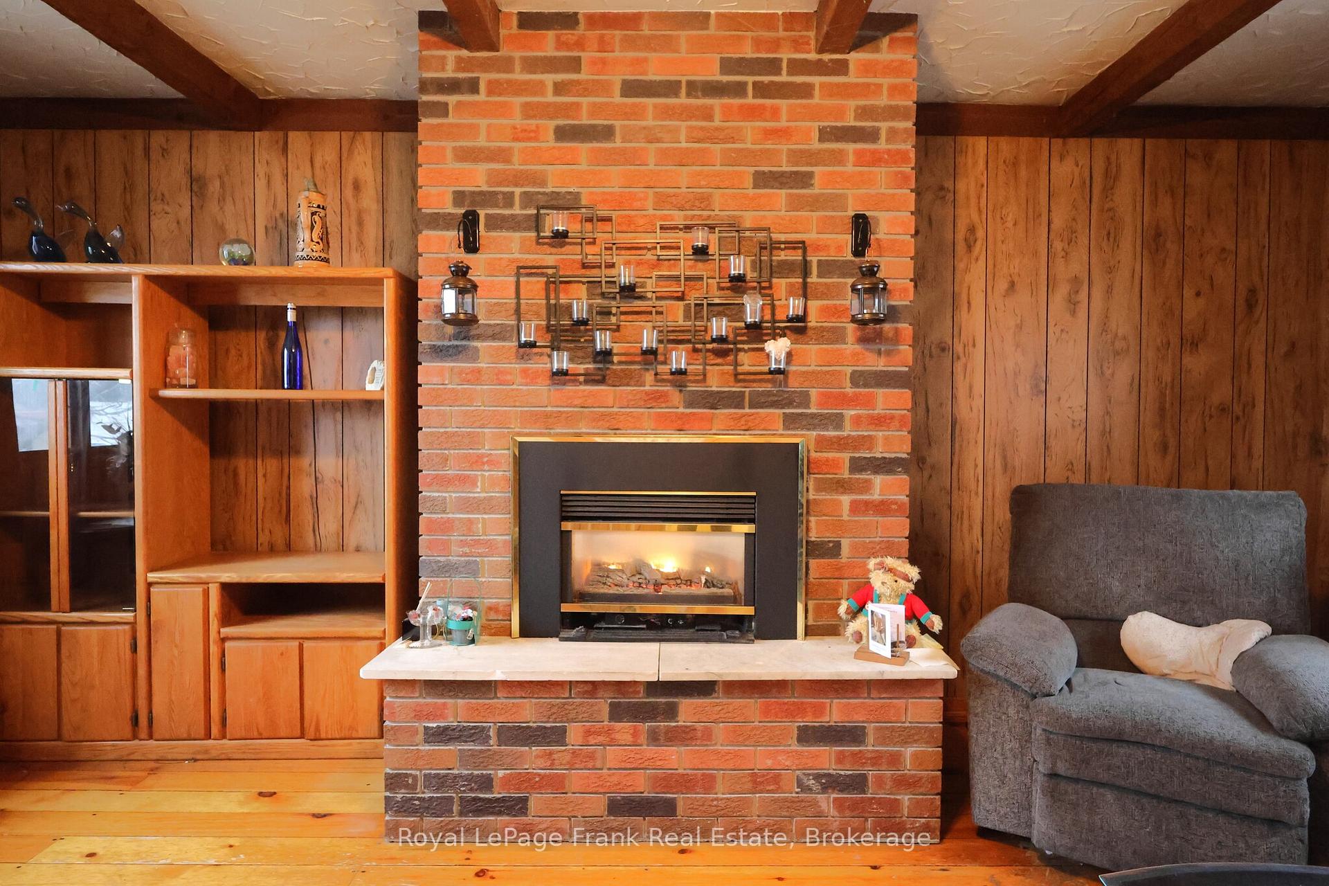 Photo 15 of 294 Parkhill Road W, Peterborough, Northcrest Ward 5 — HOMEH