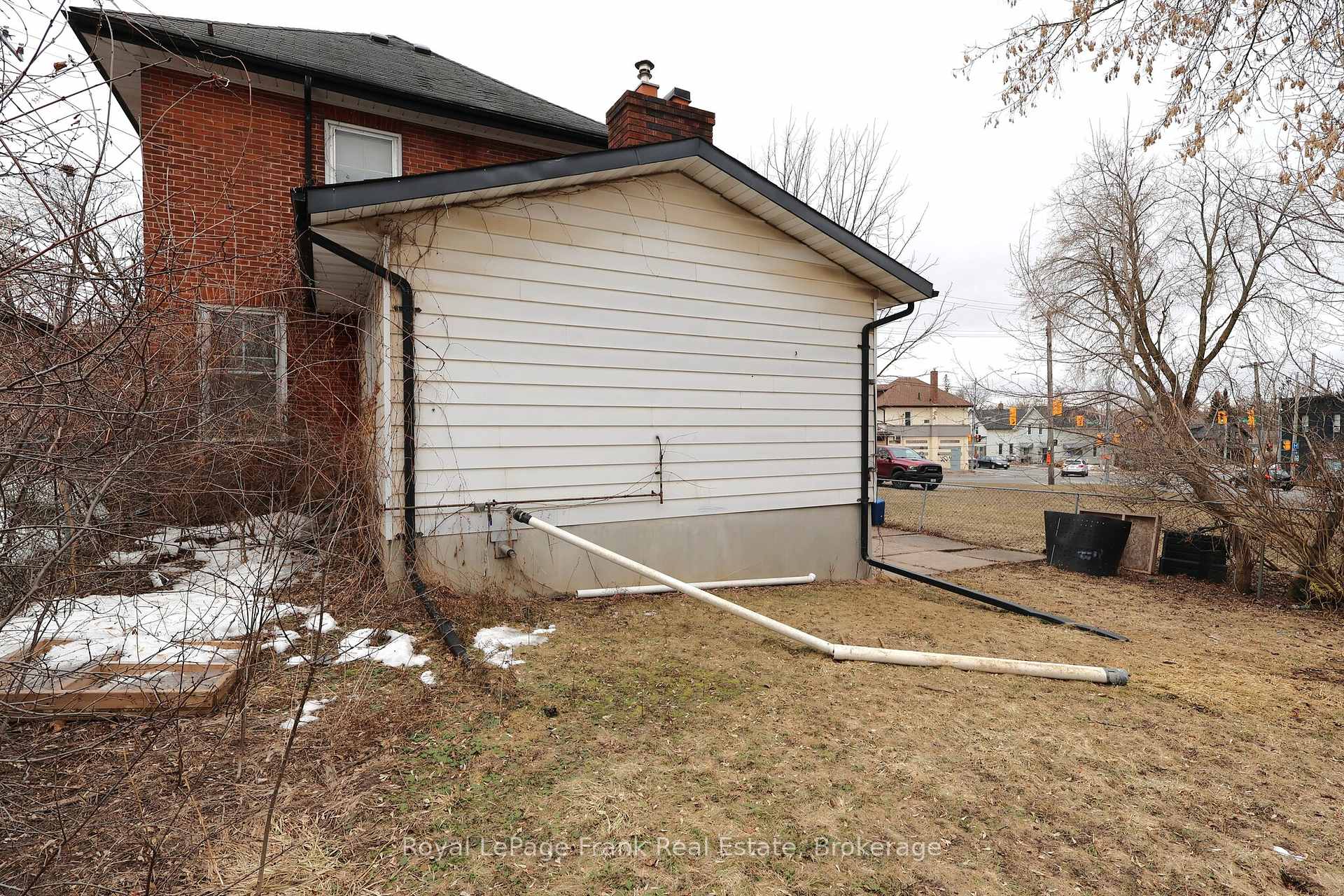 Photo 27 of 294 Parkhill Road W, Peterborough, Northcrest Ward 5 — HOMEH