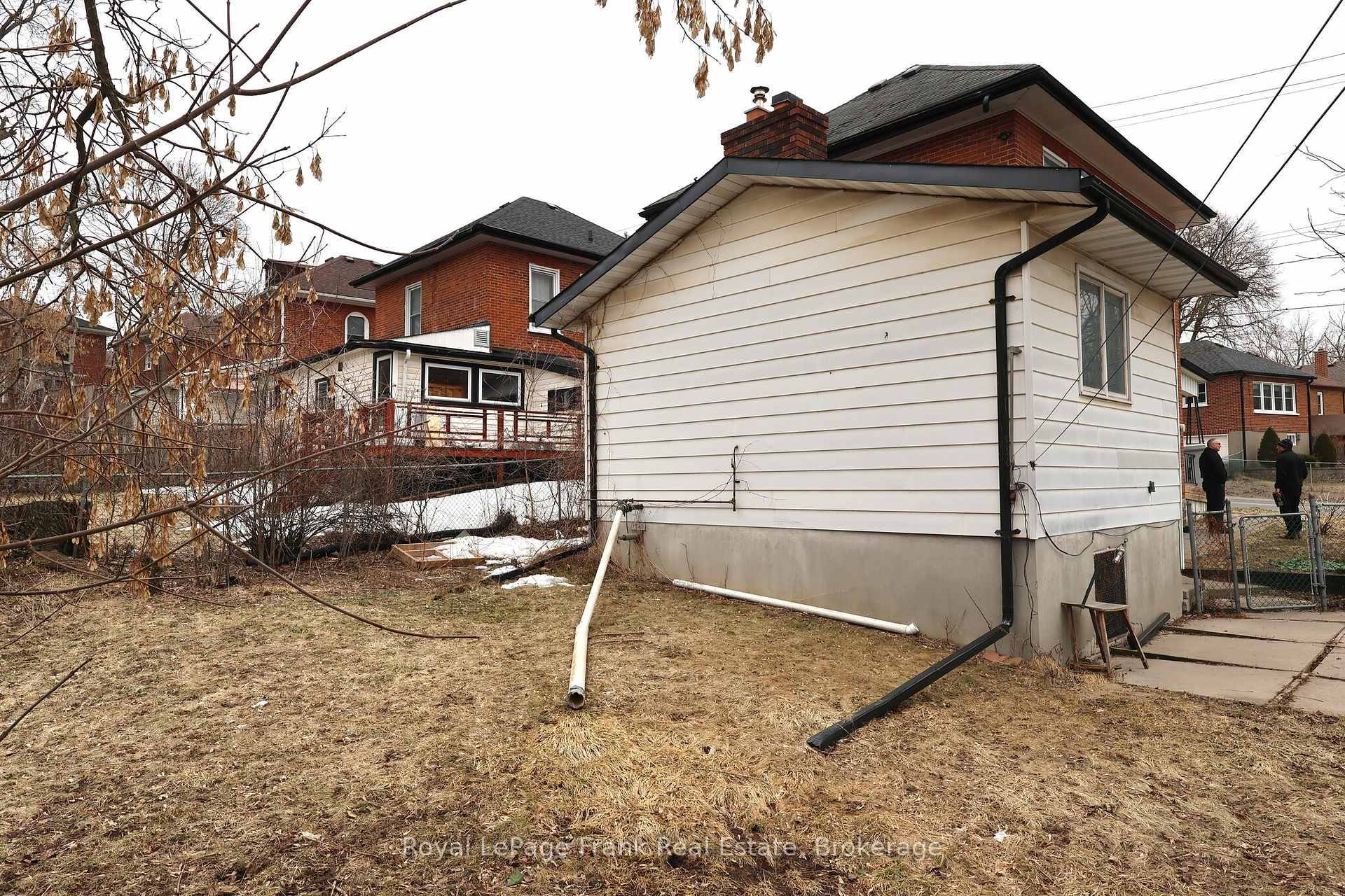 Photo 31 of 294 Parkhill Road W, Peterborough, Northcrest Ward 5 — HOMEH