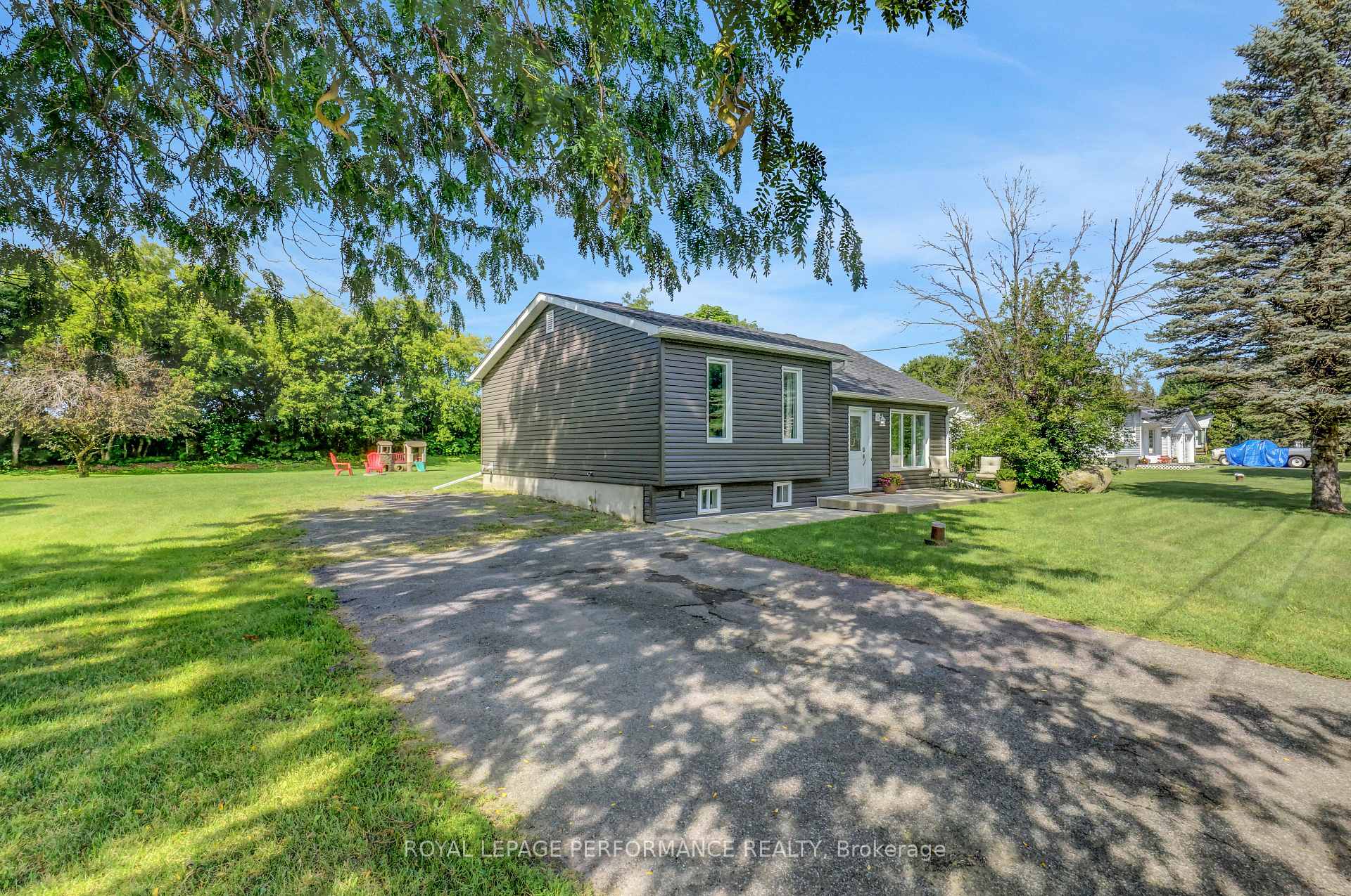 Photo 3 of 11 Alyssa Crescent, North Dundas, North Dundas (Winchester) Twp — HOMEH