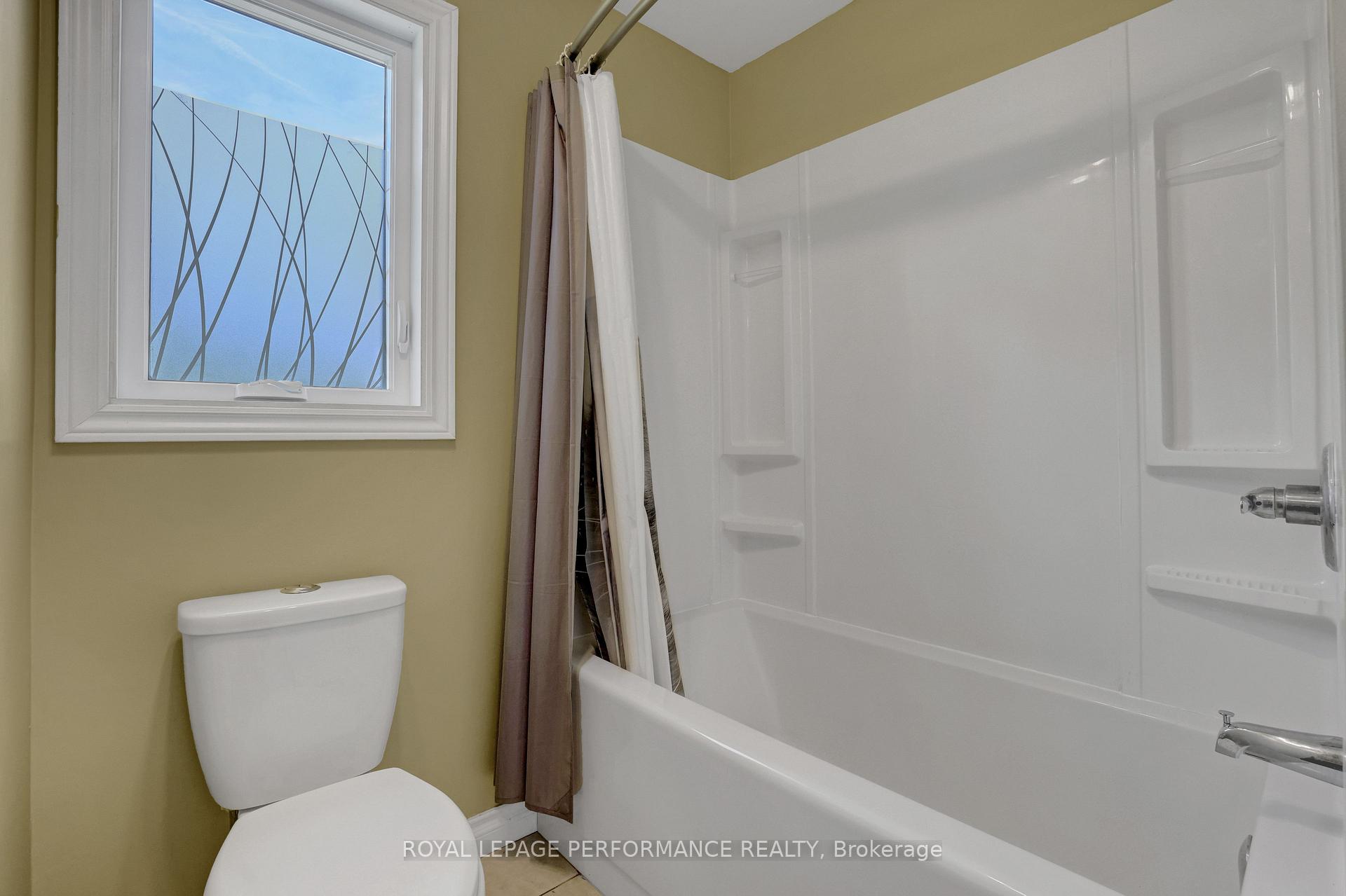 Photo 22 of 11 Alyssa Crescent, North Dundas, North Dundas (Winchester) Twp — HOMEH