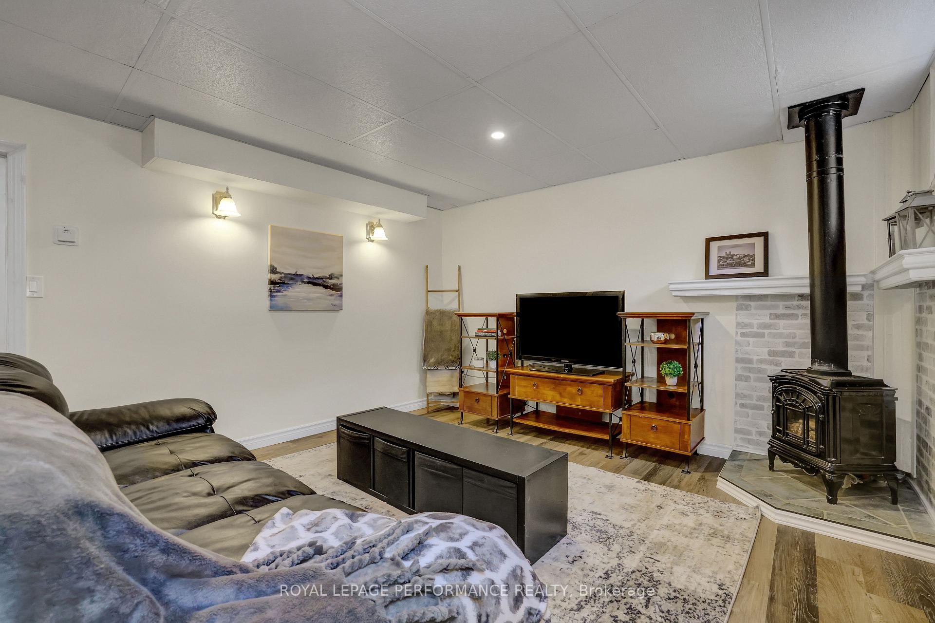 Photo 23 of 11 Alyssa Crescent, North Dundas, North Dundas (Winchester) Twp — HOMEH
