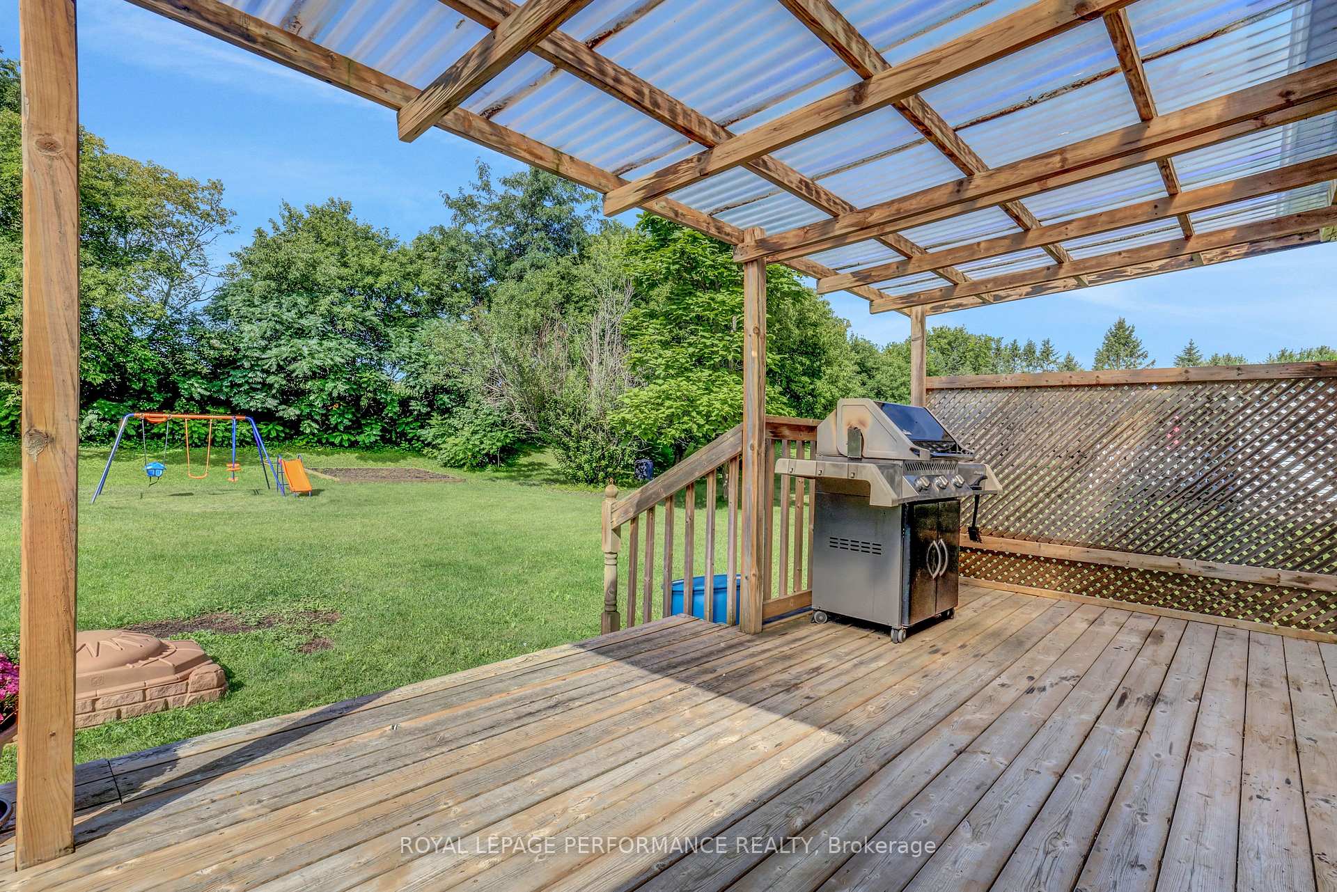 Photo 31 of 11 Alyssa Crescent, North Dundas, North Dundas (Winchester) Twp — HOMEH