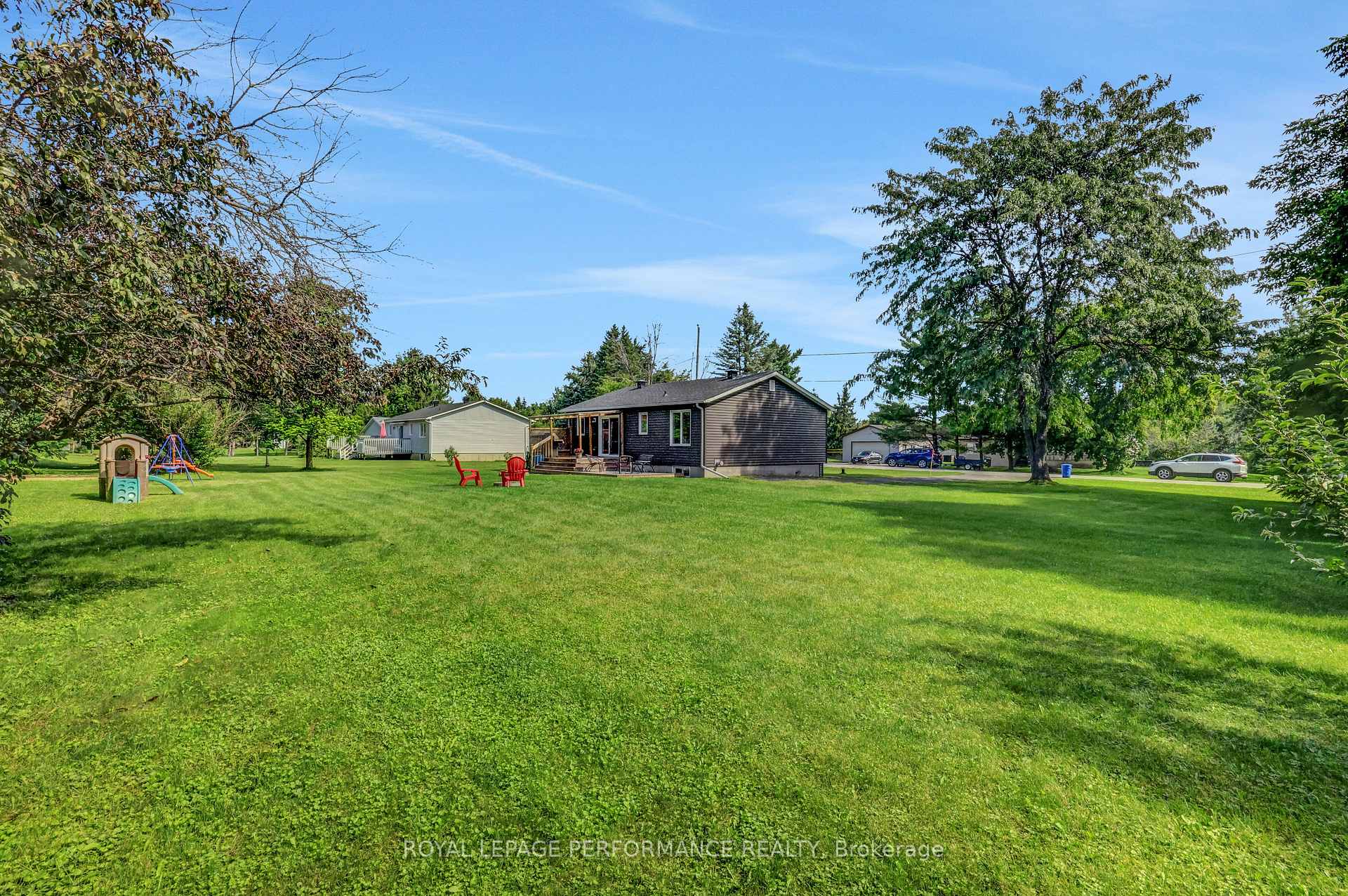 Photo 39 of 11 Alyssa Crescent, North Dundas, North Dundas (Winchester) Twp — HOMEH