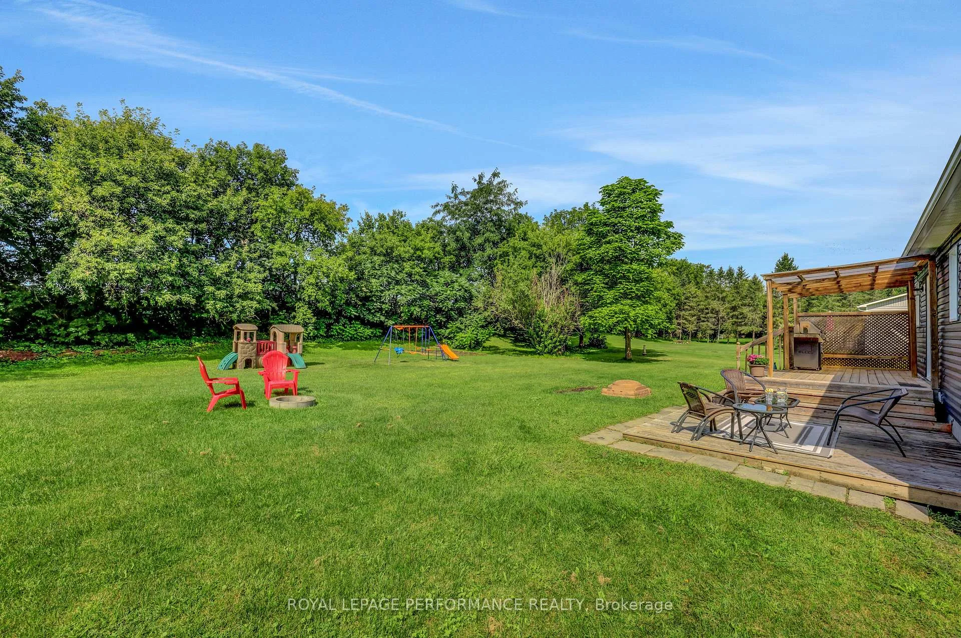 Photo 37 of 11 Alyssa Crescent, North Dundas, North Dundas (Winchester) Twp — HOMEH