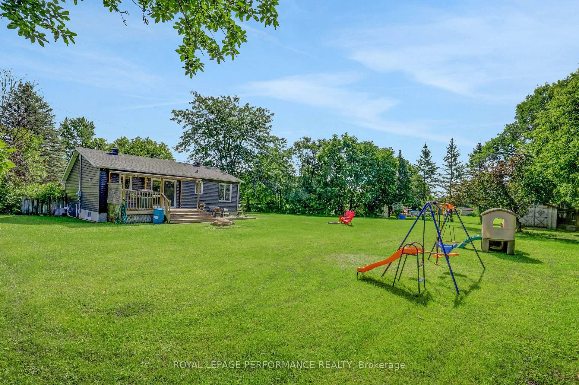 Photo 38 of 11 Alyssa Crescent, North Dundas, North Dundas (Winchester) Twp — HOMEH