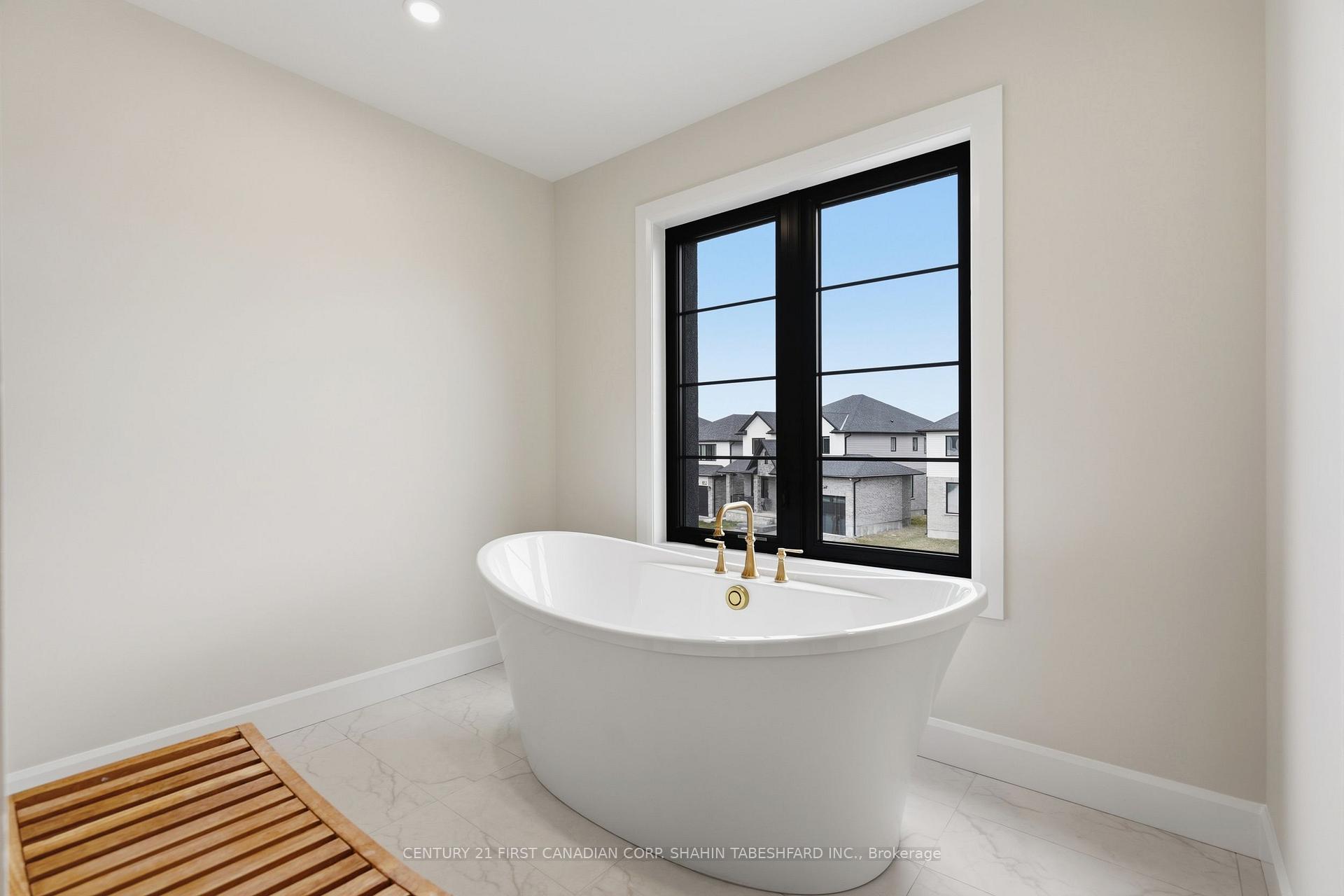 Photo 27 of 2320 Darwin Crescent, London, South V — HOMEH