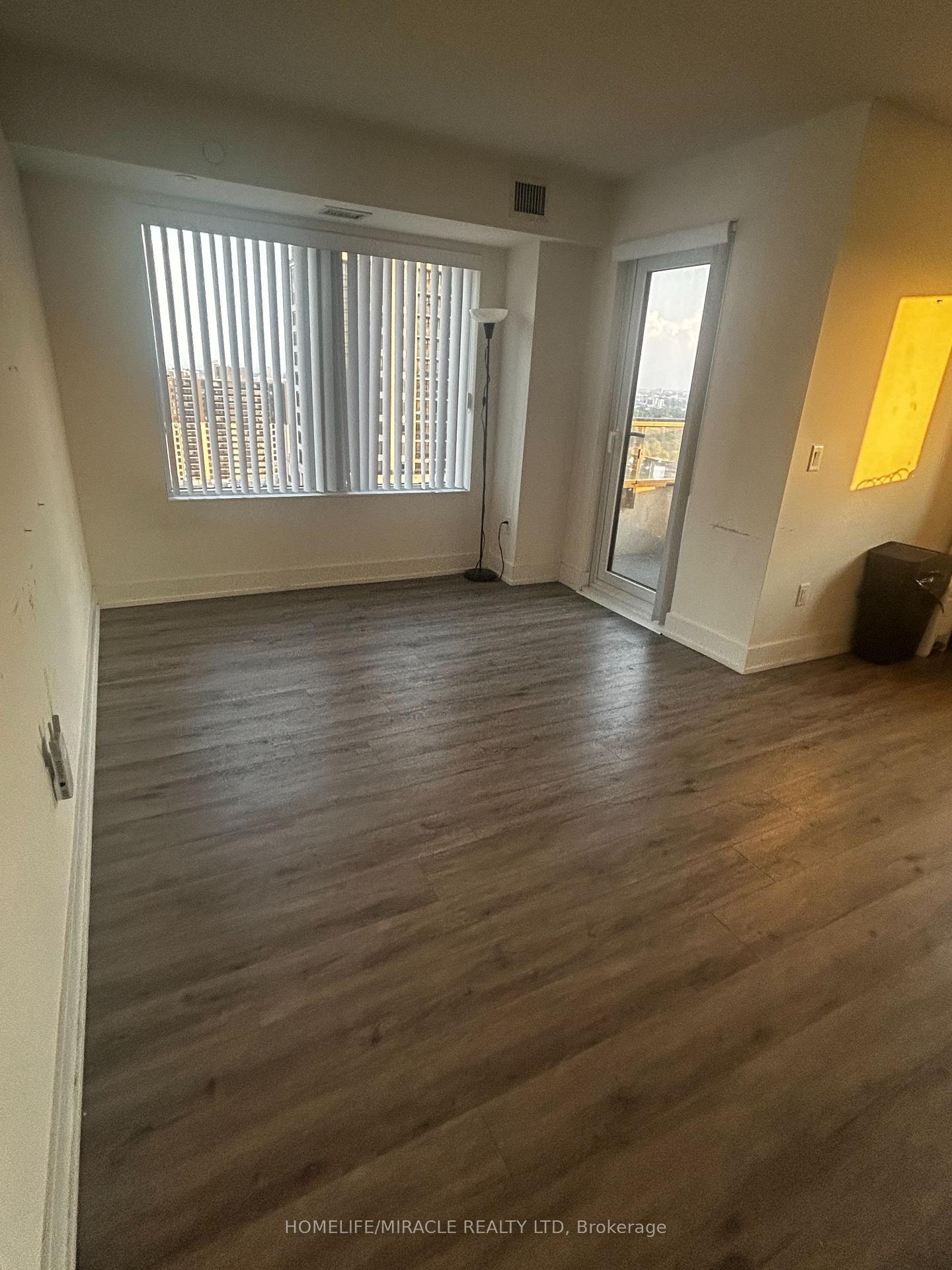 Photo 3 of Unit 1802, 10 Eva Road, Etobicoke, Etobicoke West Mall — HOMEH