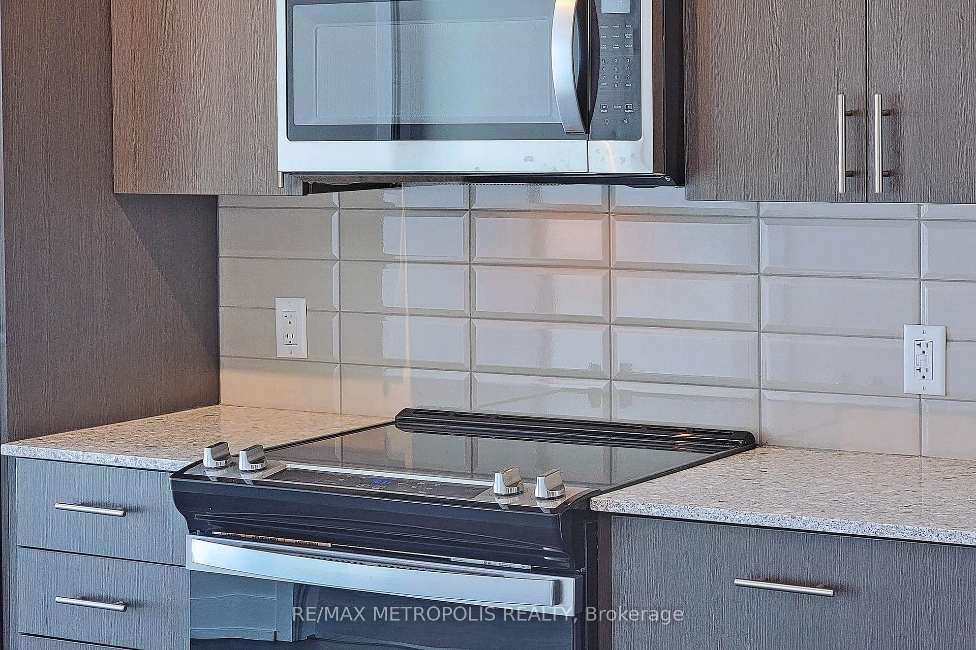 Photo 15 of Unit 2215, 2550 Simcoe Street N, Oshawa, Windfields — HOMEH