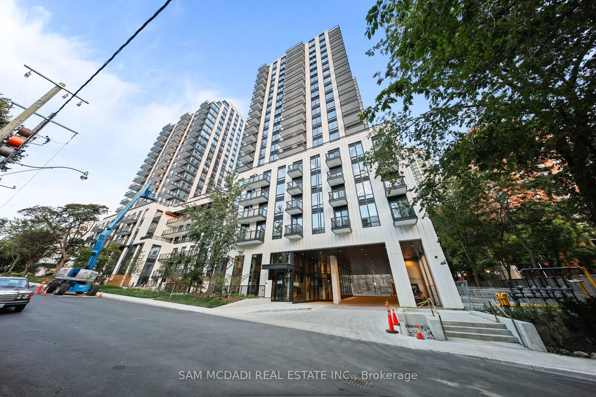 Photo 2 of Unit 1122, 89 Montclair Avenue, Toronto, Forest Hill South — HOMEH