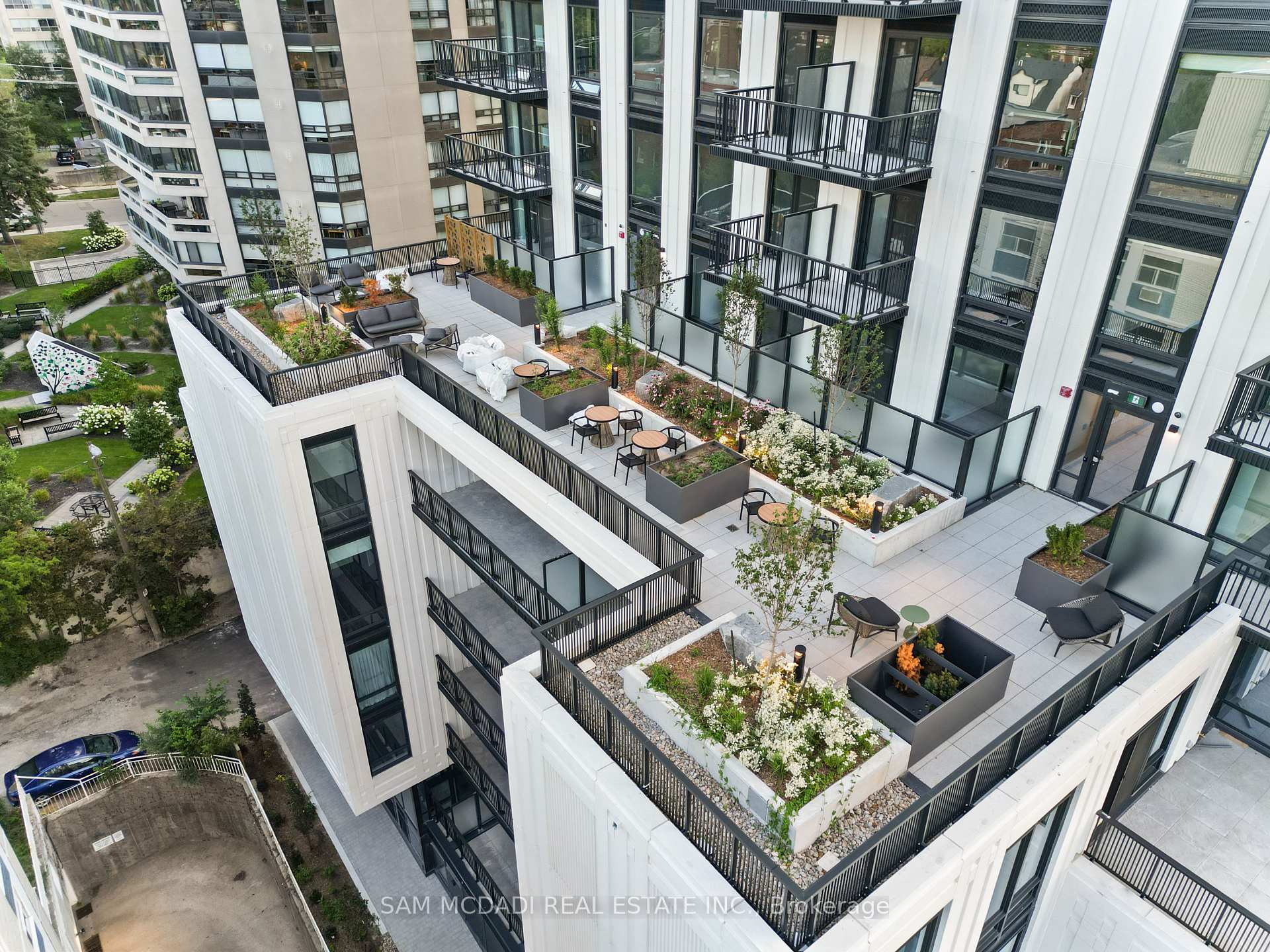 Photo 4 of Unit 1122, 89 Montclair Avenue, Toronto, Forest Hill South — HOMEH