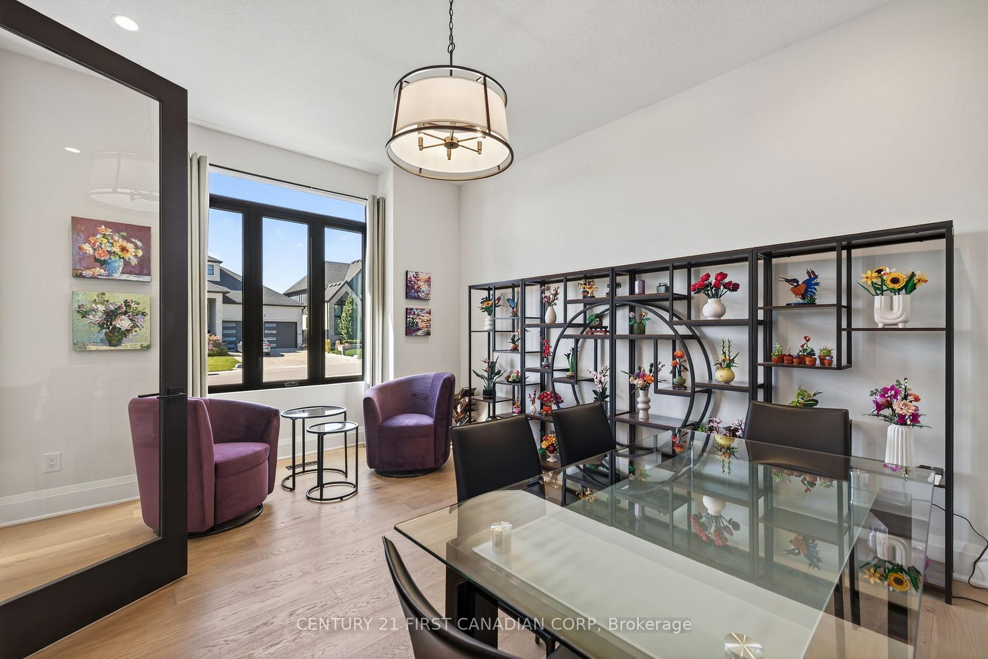 Photo 4 of 1704 Upper West Avenue, London, South B — HOMEH