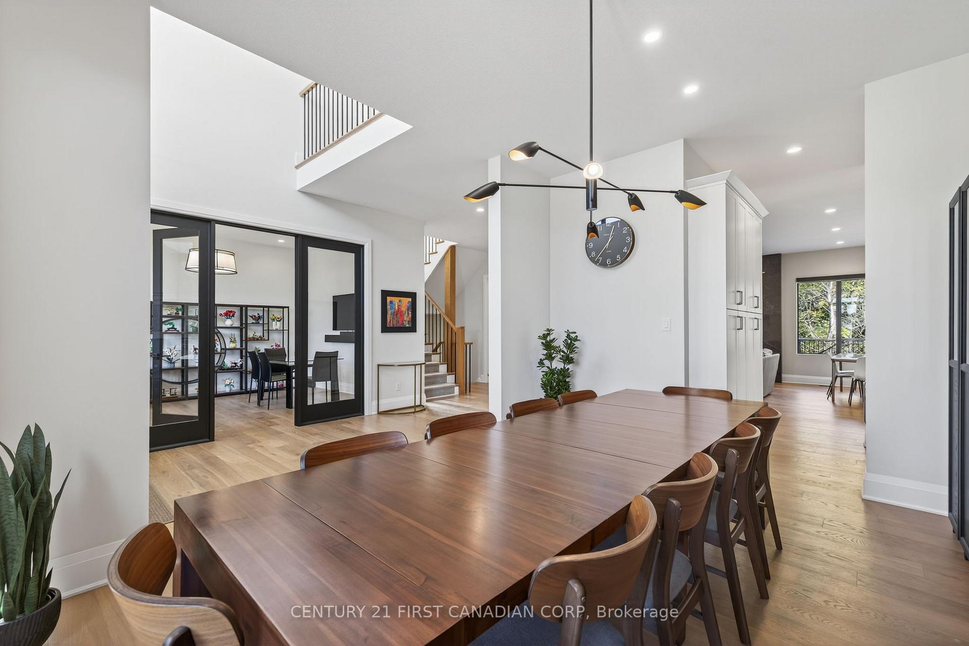 Photo 5 of 1704 Upper West Avenue, London, South B — HOMEH