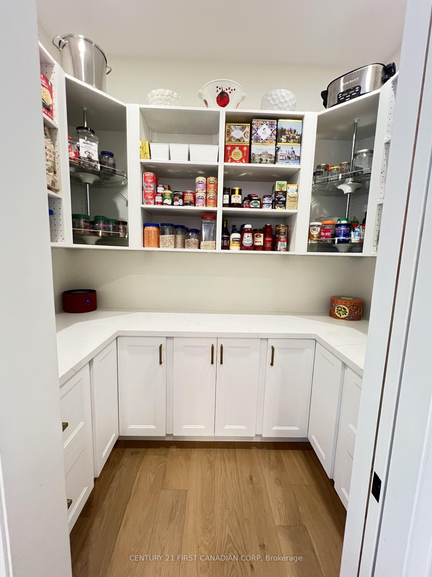 Photo 13 of 1704 Upper West Avenue, London, South B — HOMEH