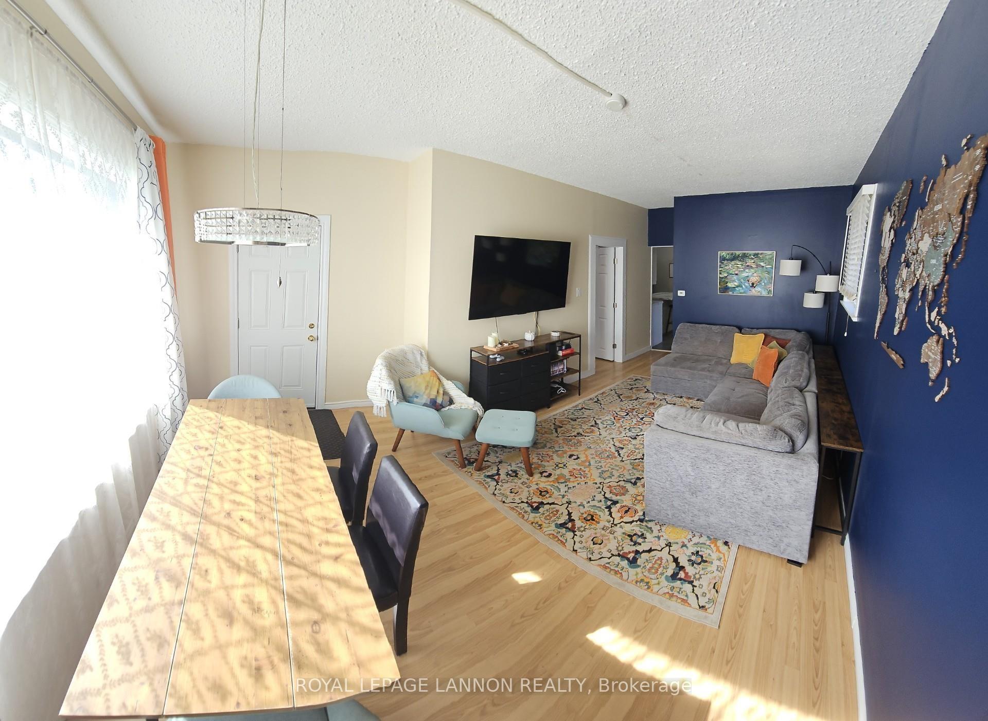 Photo 5 of 1121 Centre Avenue, Thunder Bay, Westfort — HOMEH