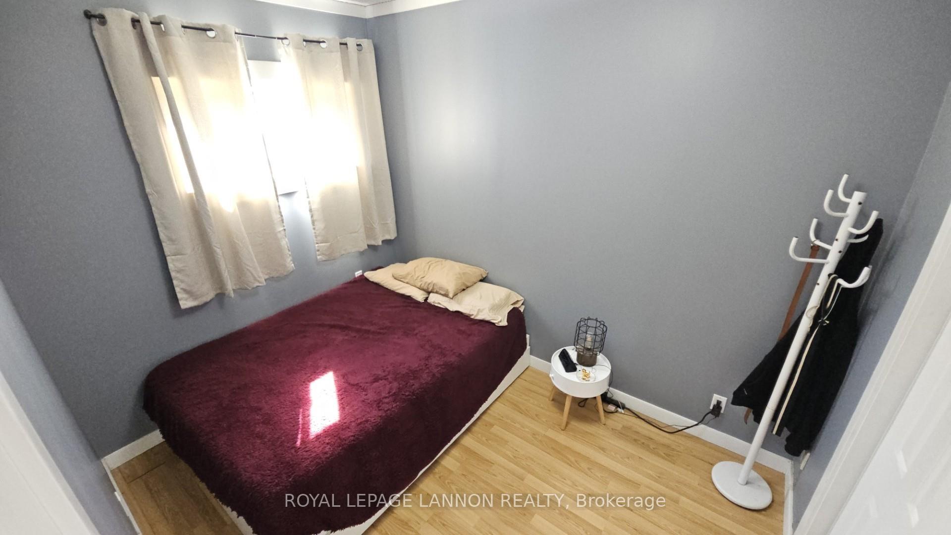 Photo 10 of 1121 Centre Avenue, Thunder Bay, Westfort — HOMEH