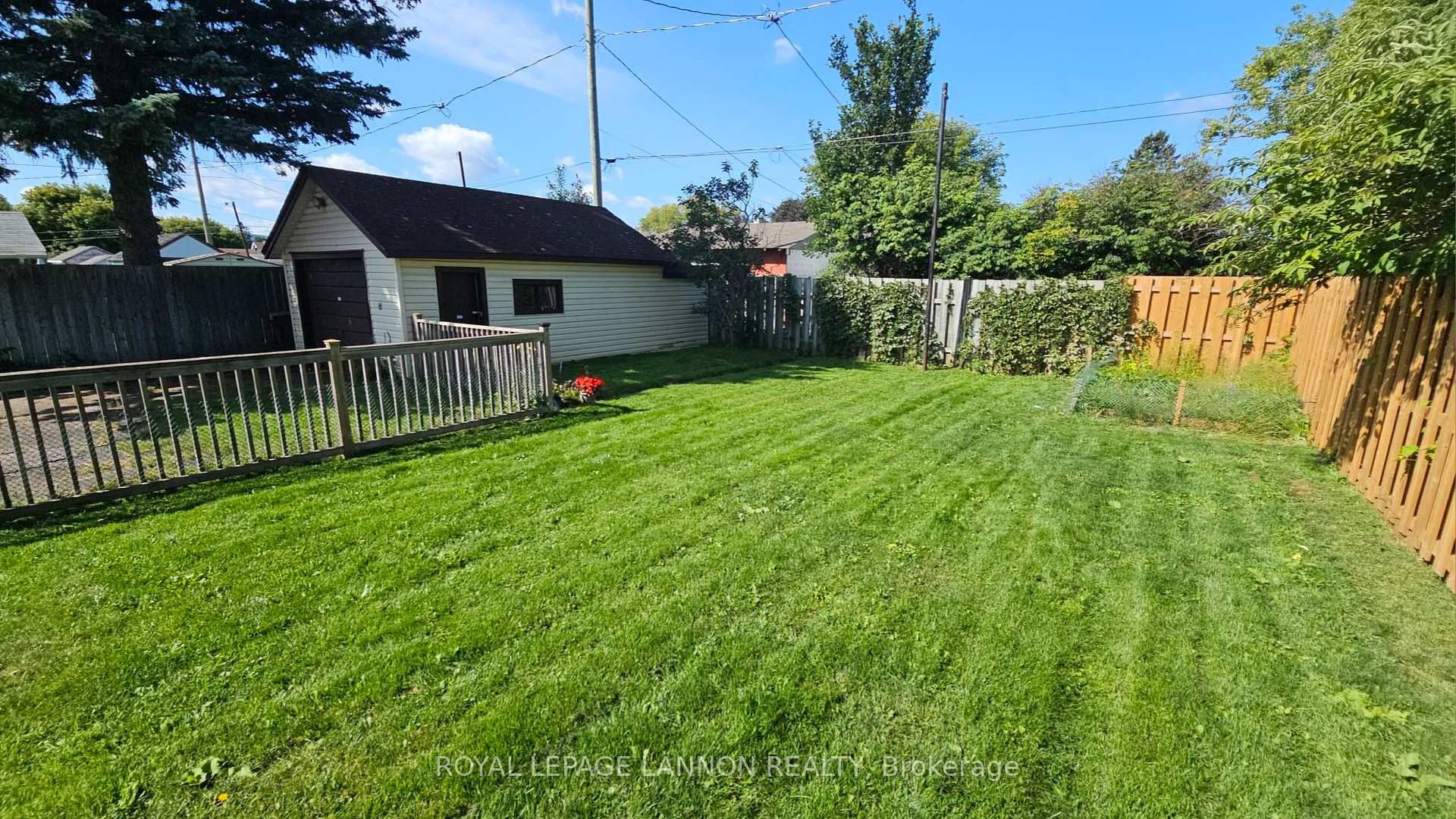 Photo 30 of 1121 Centre Avenue, Thunder Bay, Westfort — HOMEH