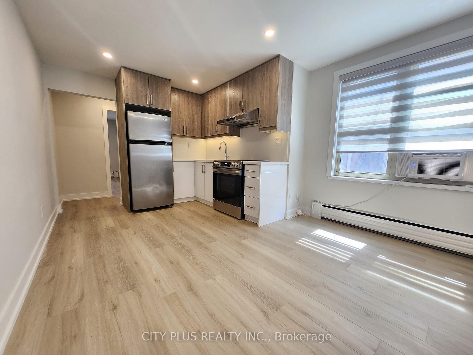 Photo 4 of Unit 2, 3547 Bathurst Street, Toronto, Bedford Park-Nortown — HOMEH