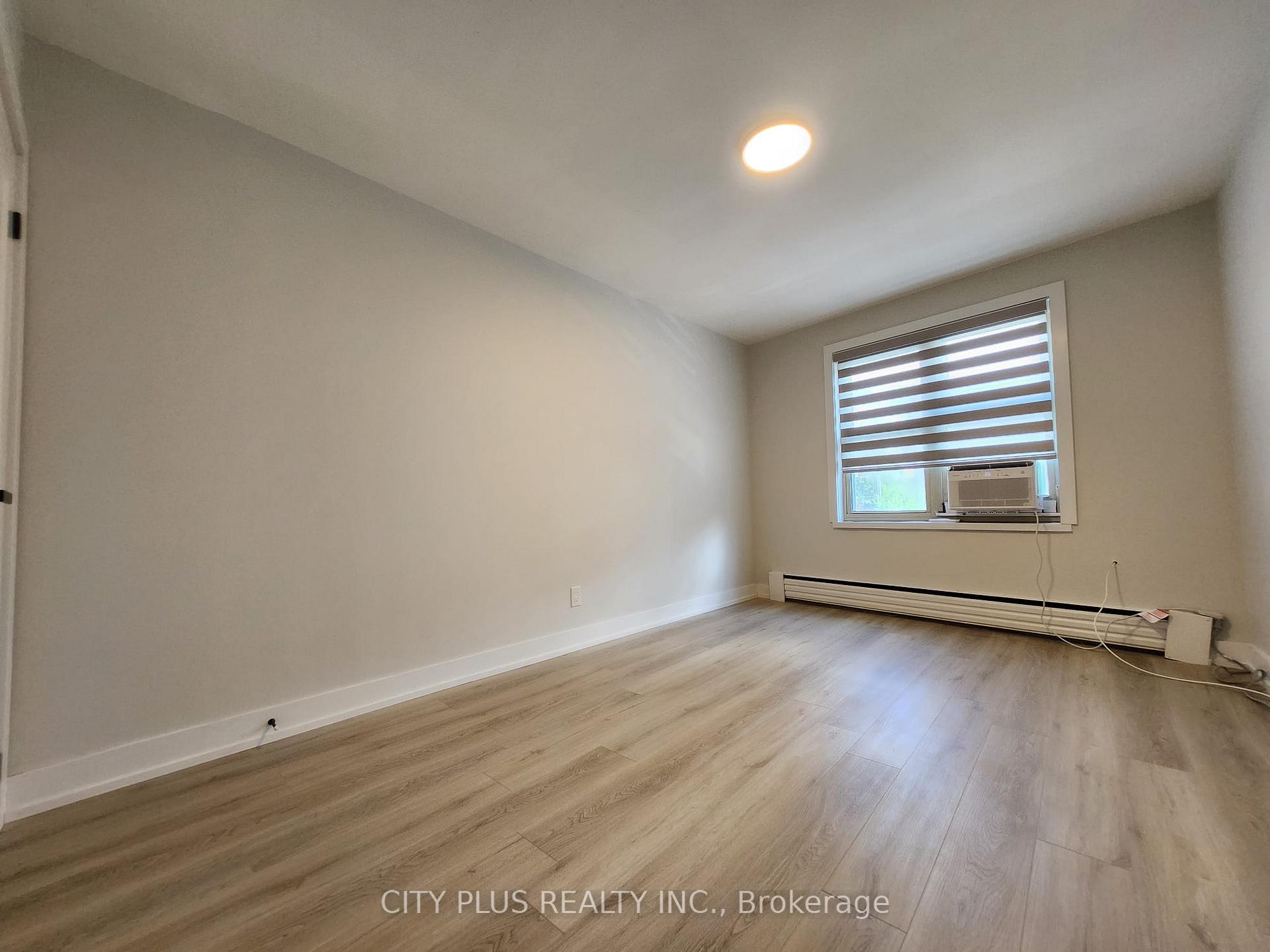 Photo 8 of Unit 2, 3547 Bathurst Street, Toronto, Bedford Park-Nortown — HOMEH