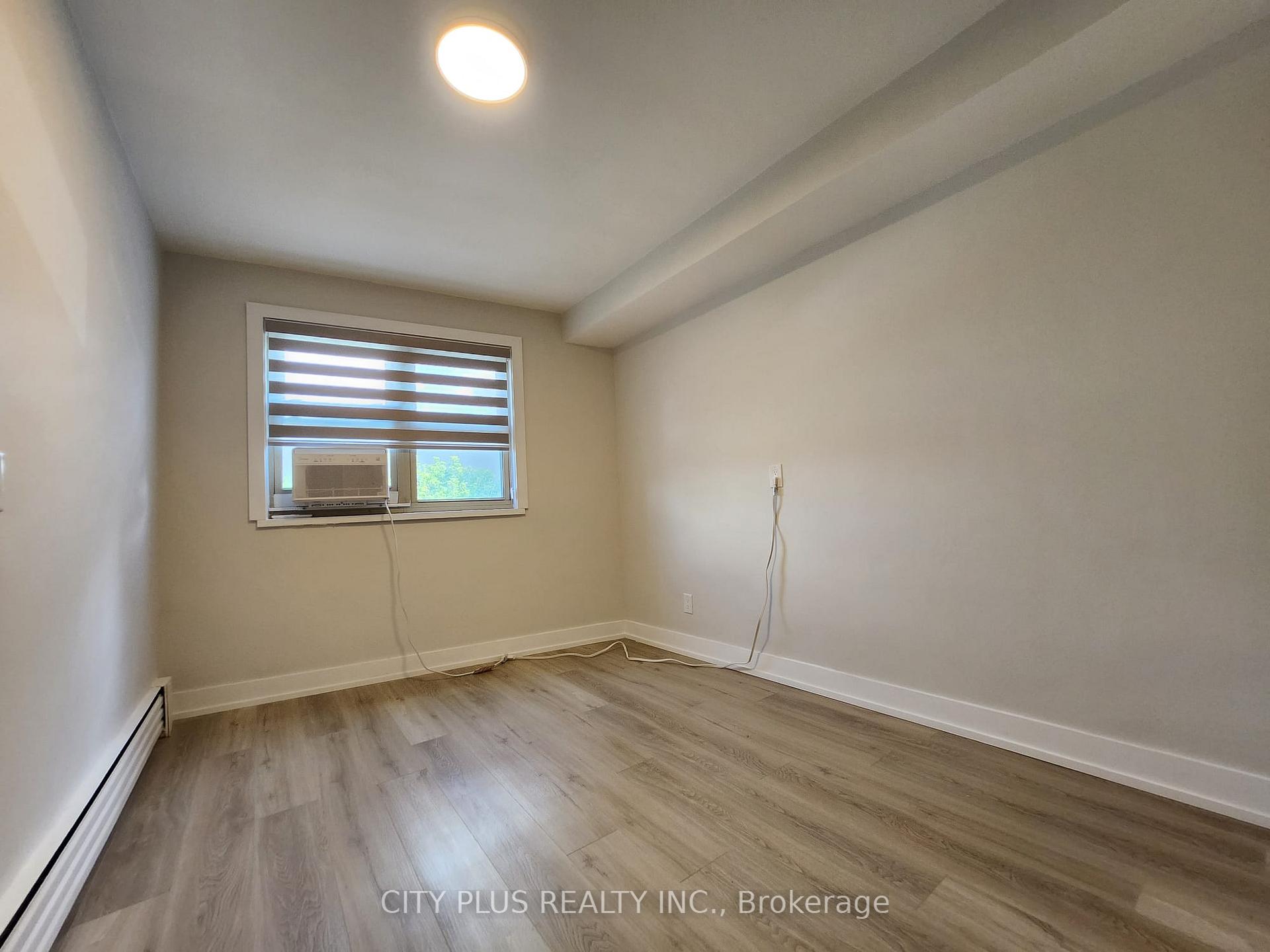 Photo 11 of Unit 2, 3547 Bathurst Street, Toronto, Bedford Park-Nortown — HOMEH